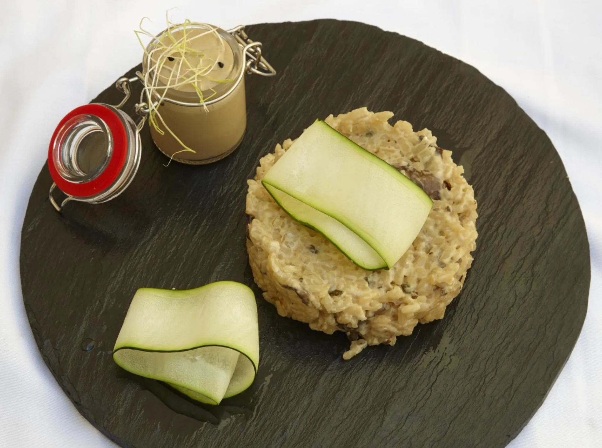 Hotel Galería Essentia