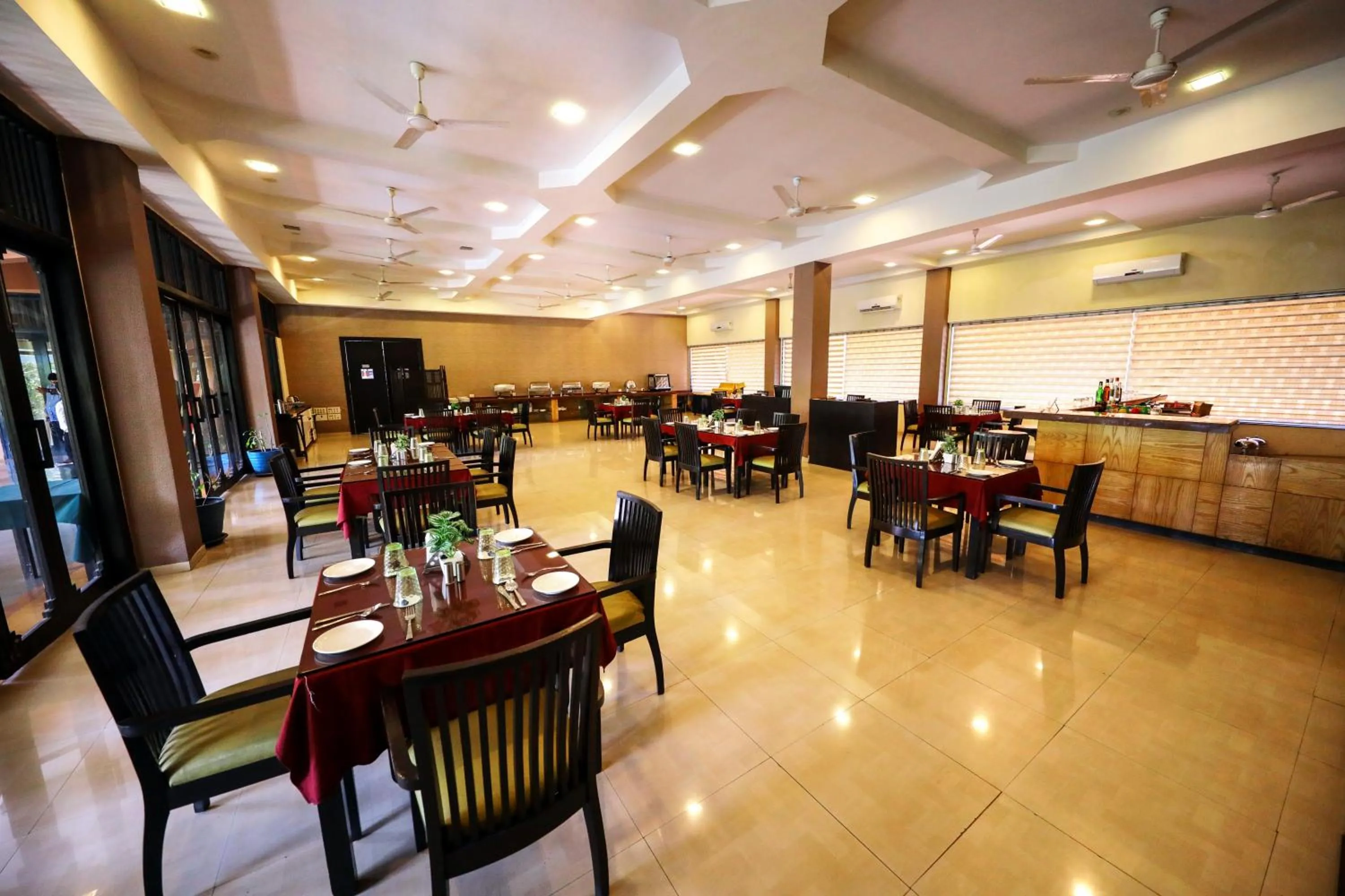 Restaurant/places to eat in Blue Ocean The Fern Resort & Spa Ganpatipule