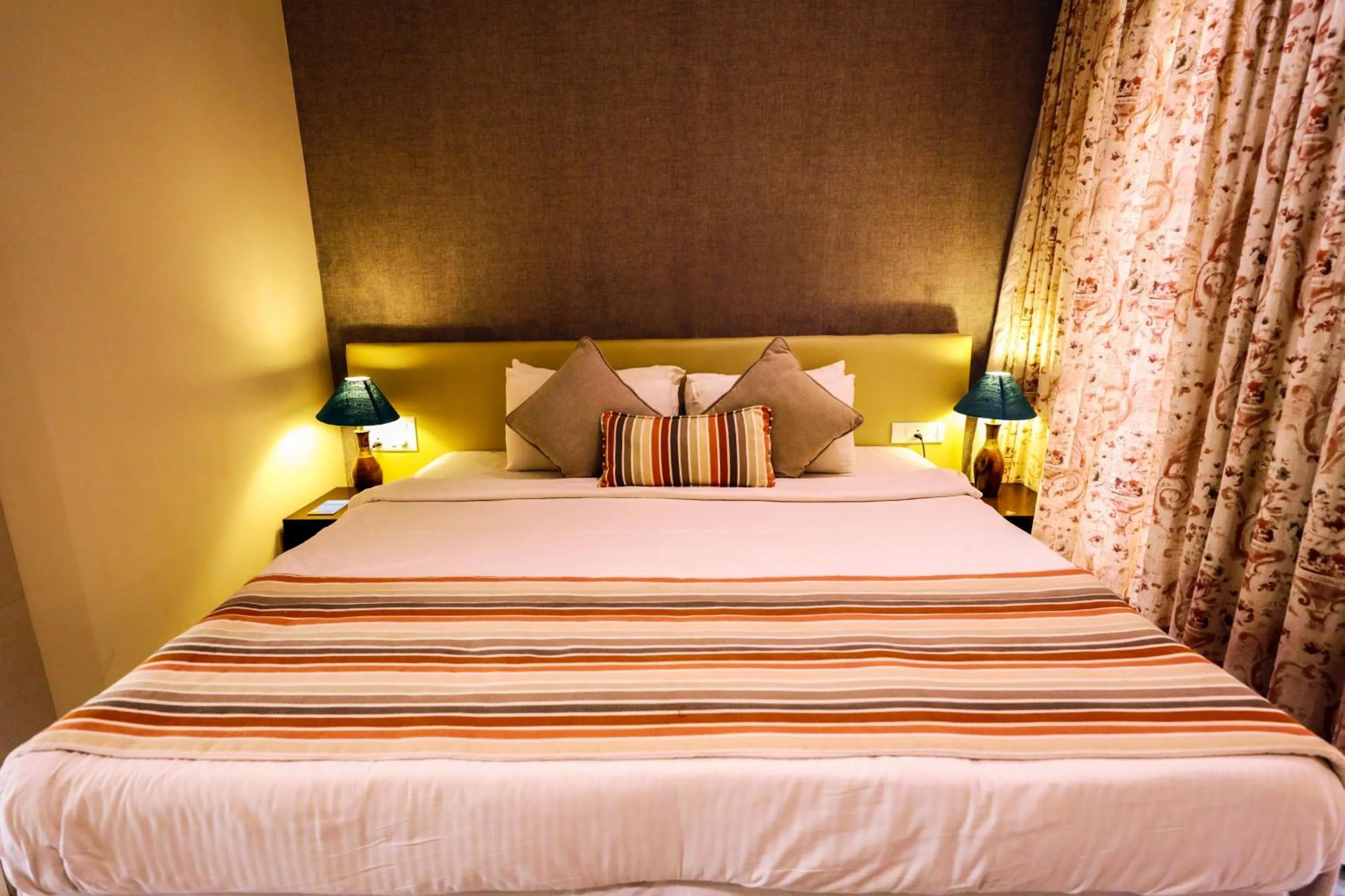 Bedroom, Bed in Blue Ocean The Fern Resort & Spa Ganpatipule