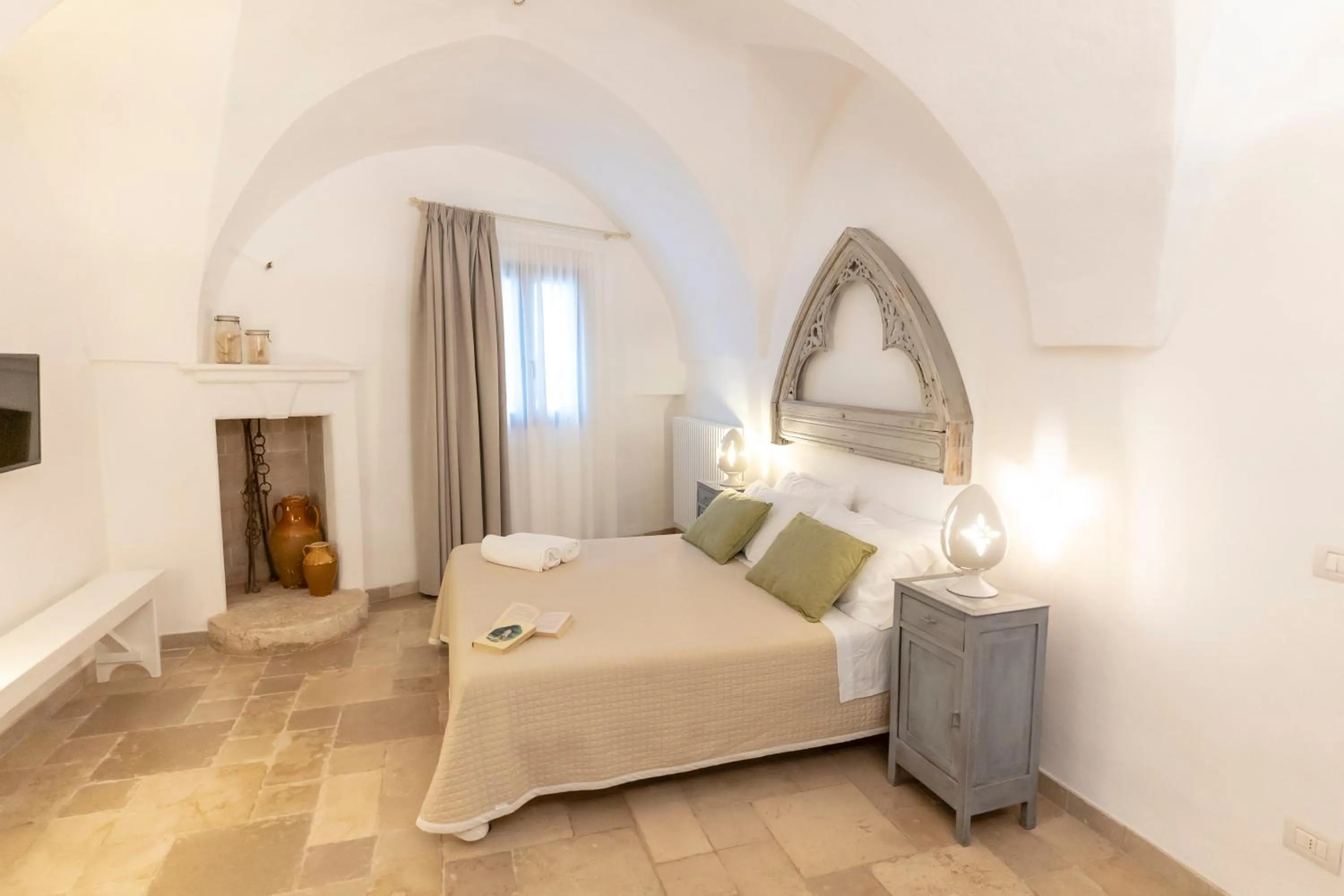 Apartment with Private Garden in Masseria Parco della Grava