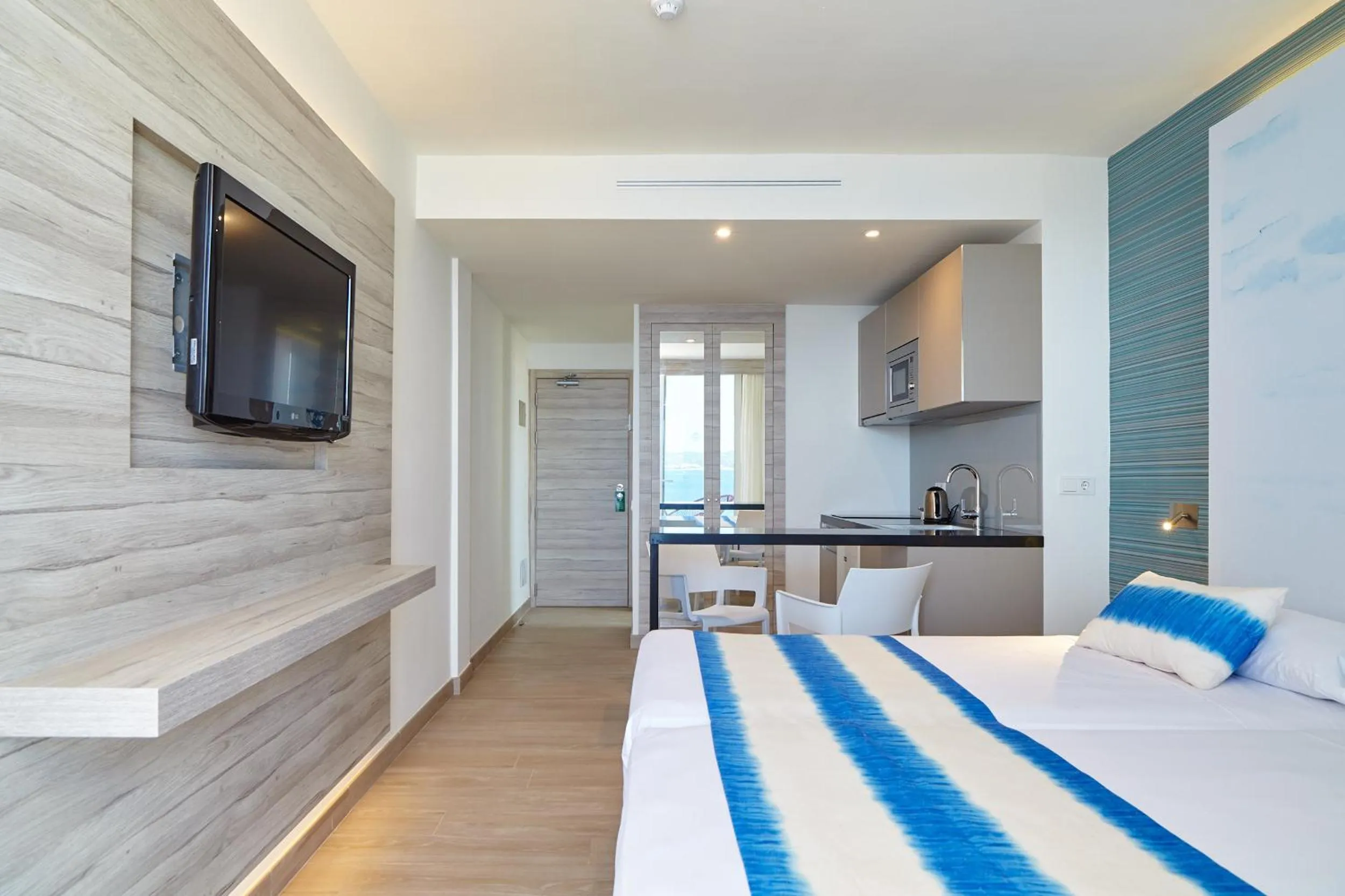 Bedroom, Bed in Sol Bahía Ibiza Suites