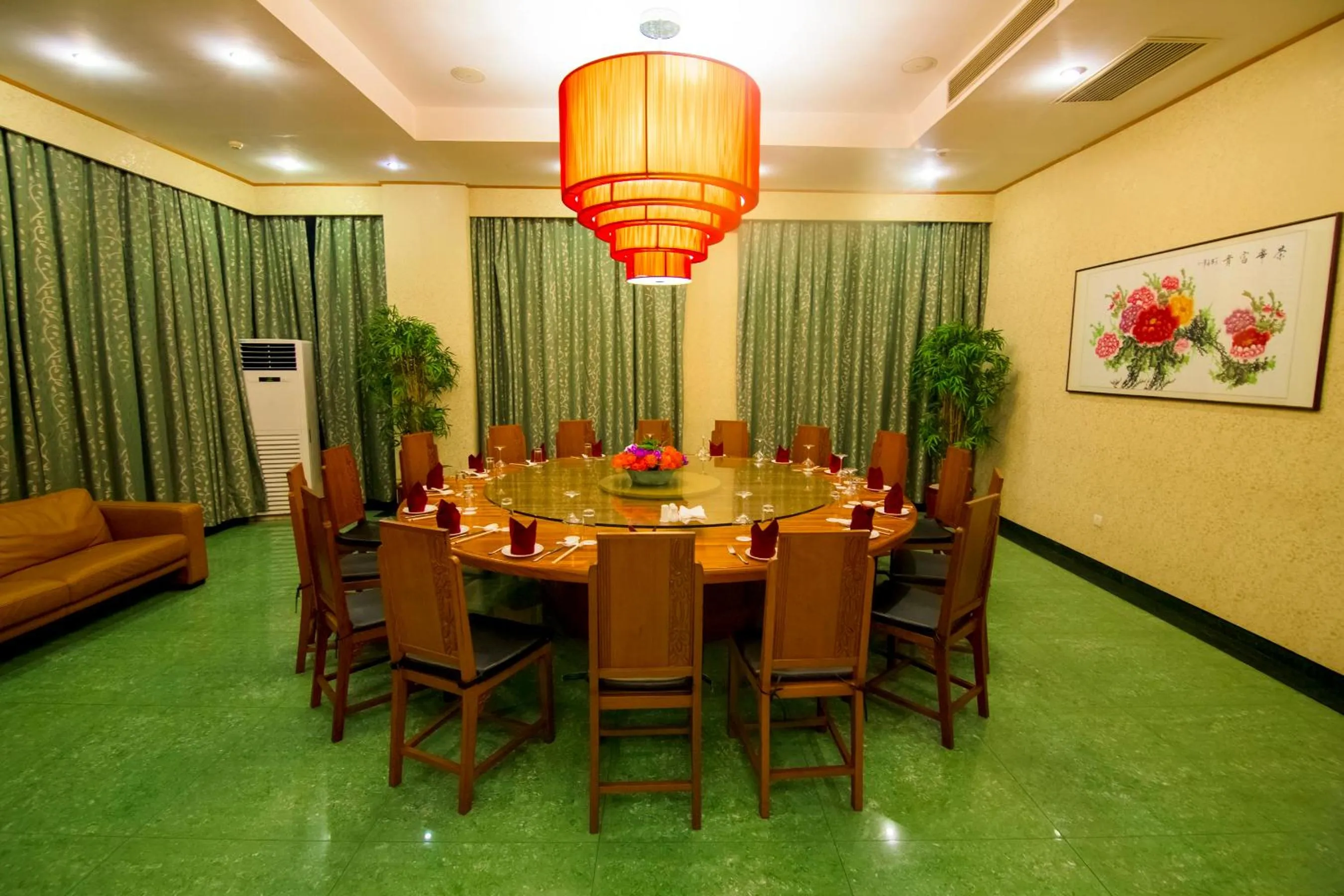 Restaurant/places to eat in Lagos Oriental Hotel