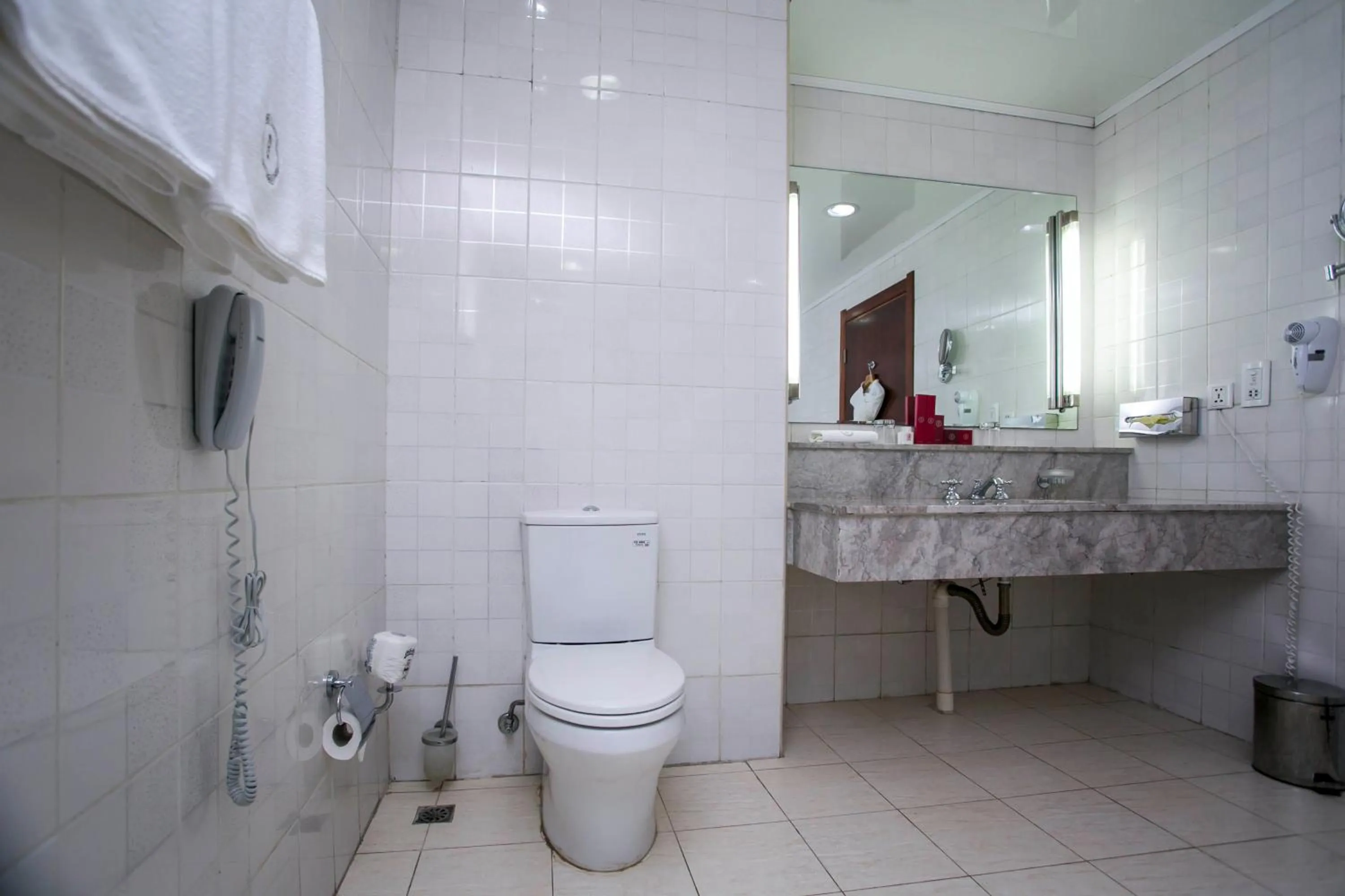 Shower in Lagos Oriental Hotel