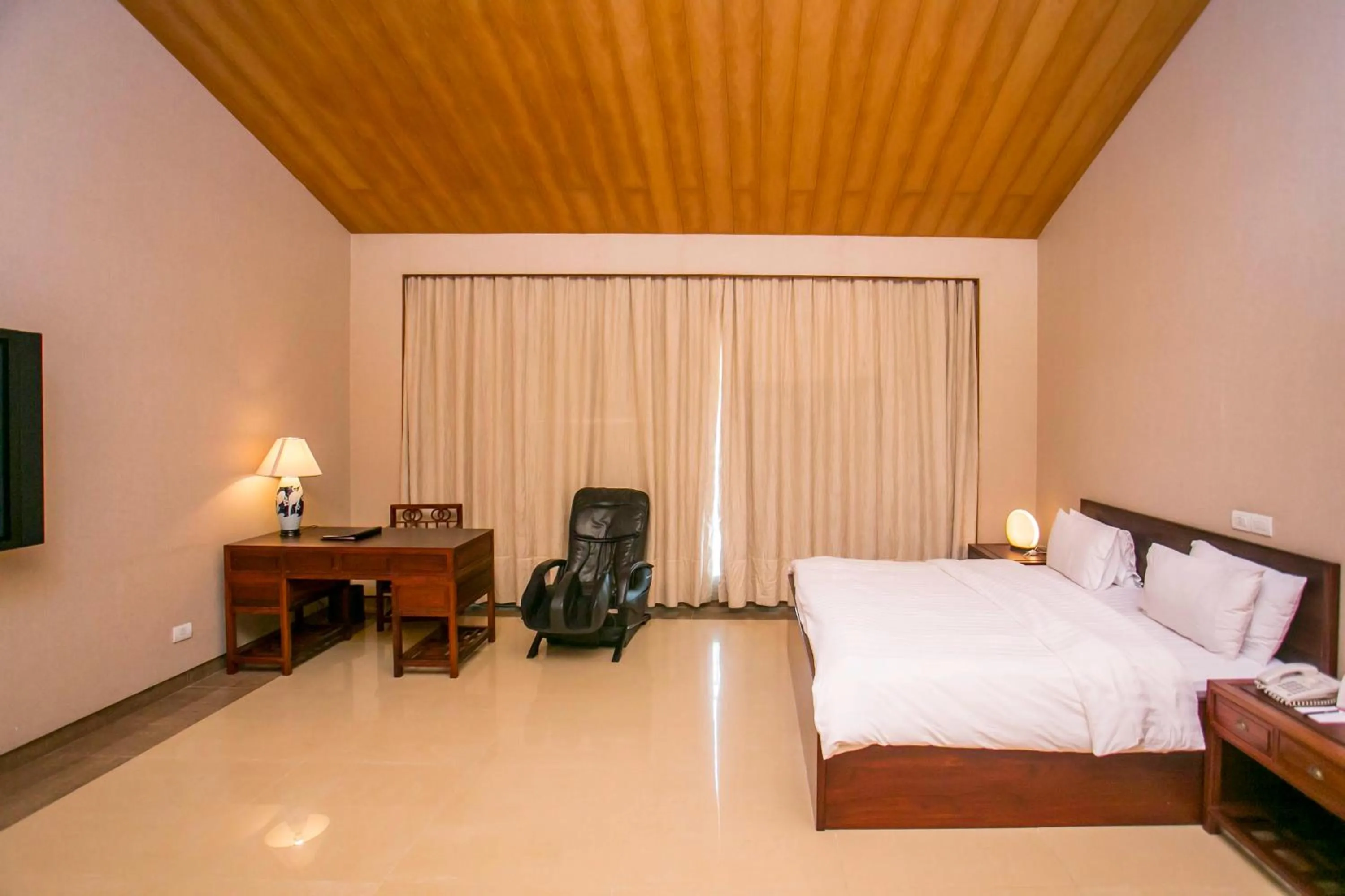 Bed in Lagos Oriental Hotel