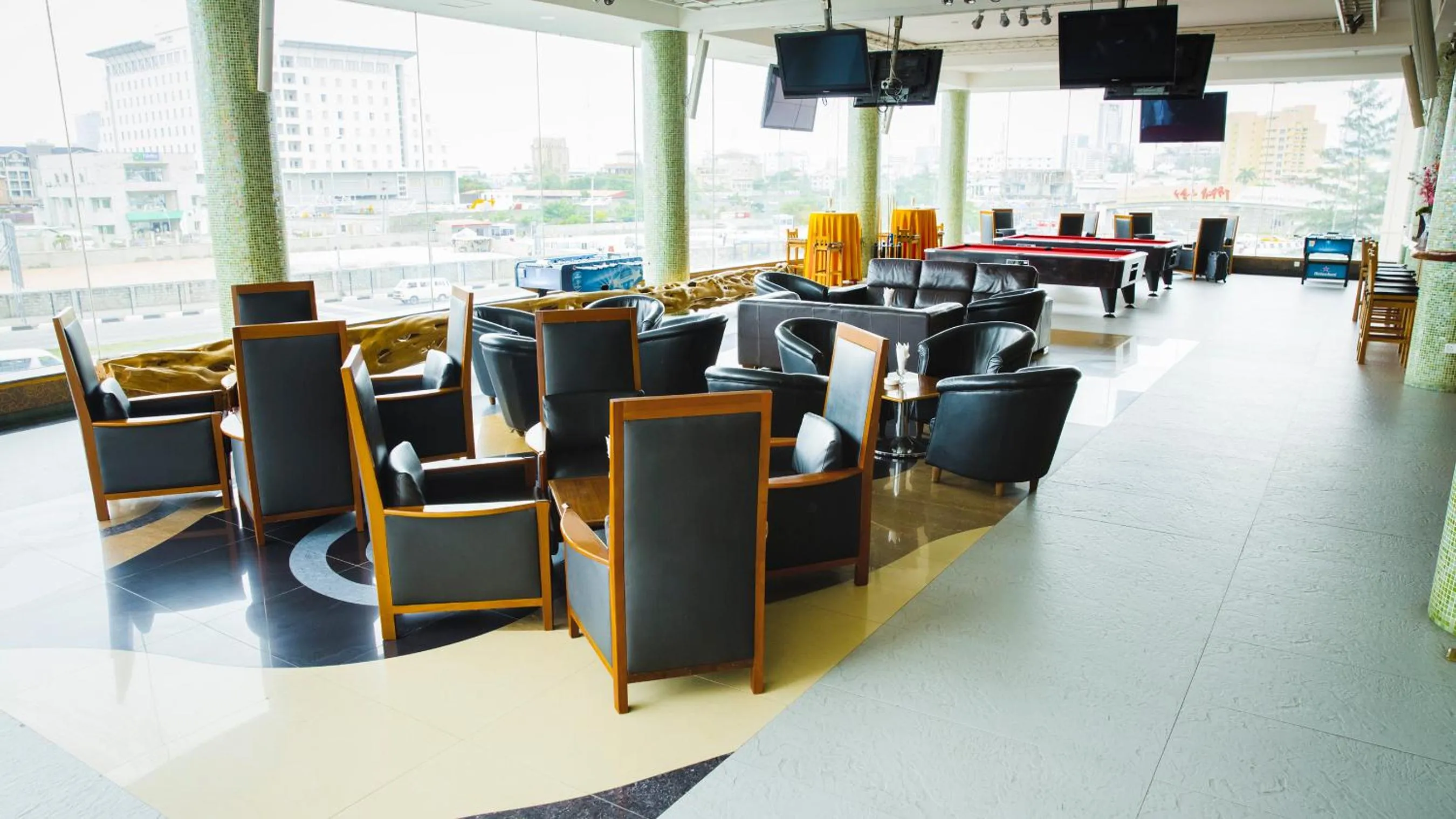 Restaurant/places to eat in Lagos Oriental Hotel