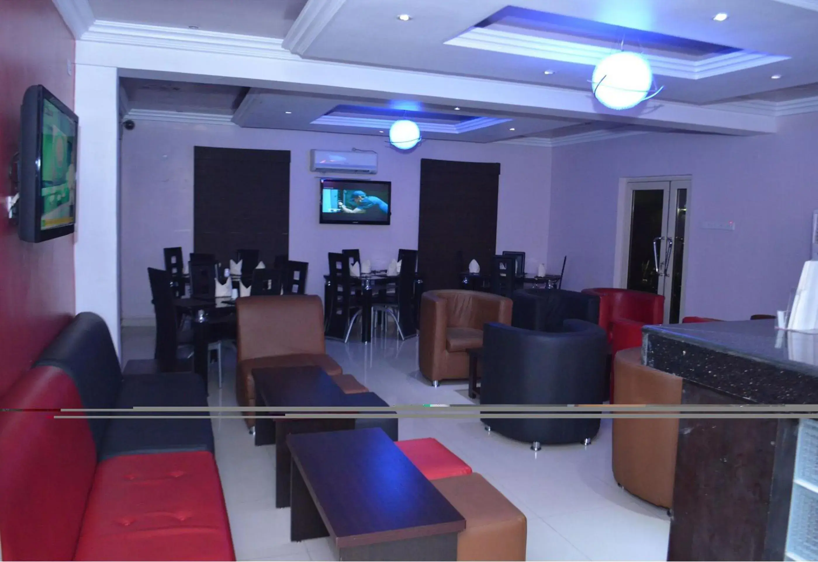 Food and drinks in De Rigg Place - Alaka Estate, Surulere Food and drinks in De Rigg Place - Alaka Estate, Surulere