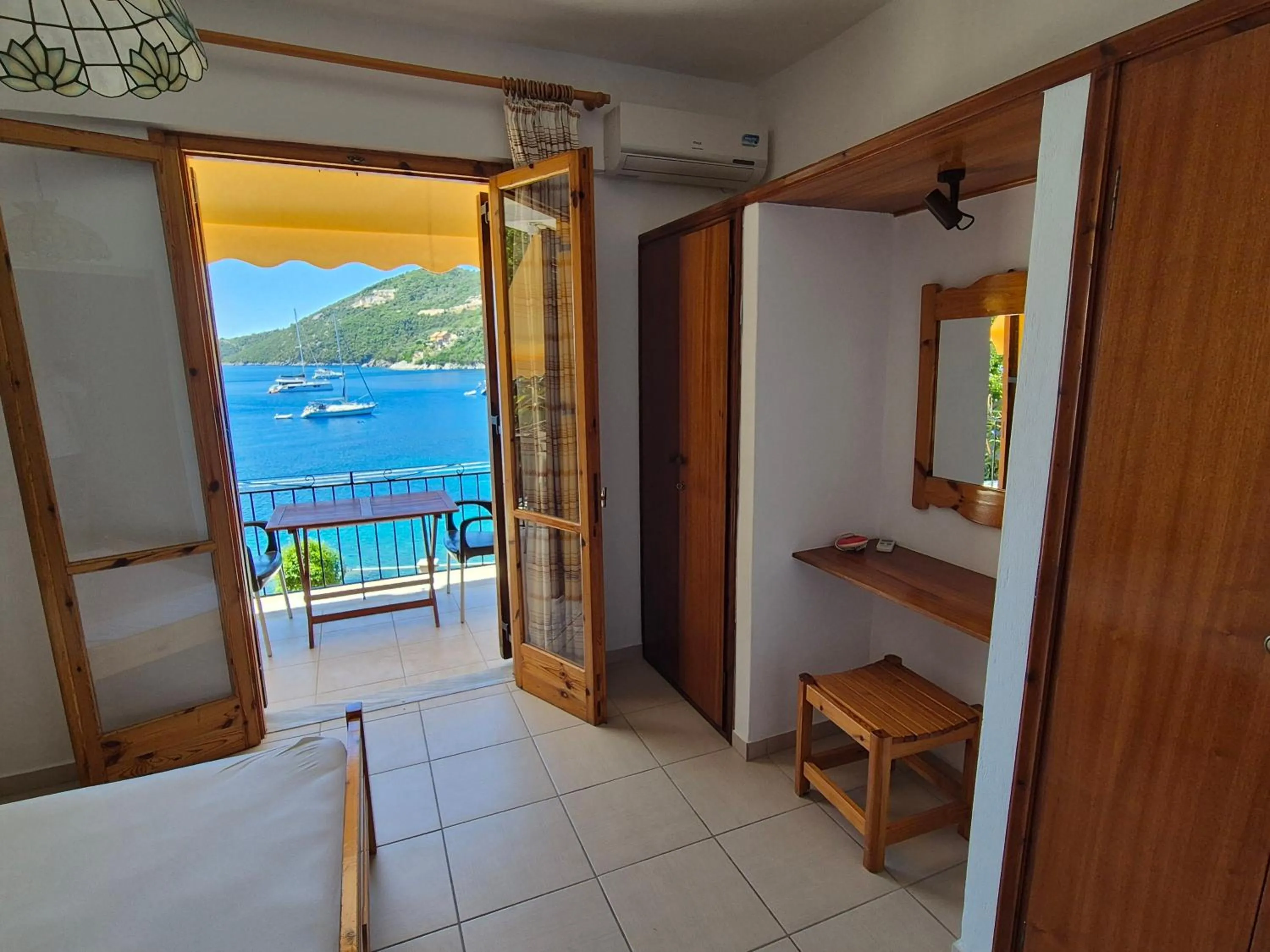 Panorama, Eptanisa Apt-Hotel