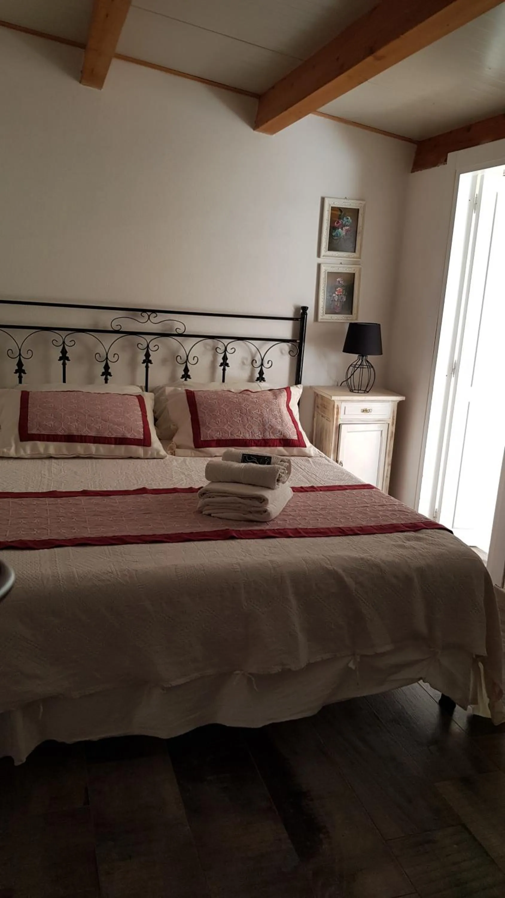 Bed in Aliga