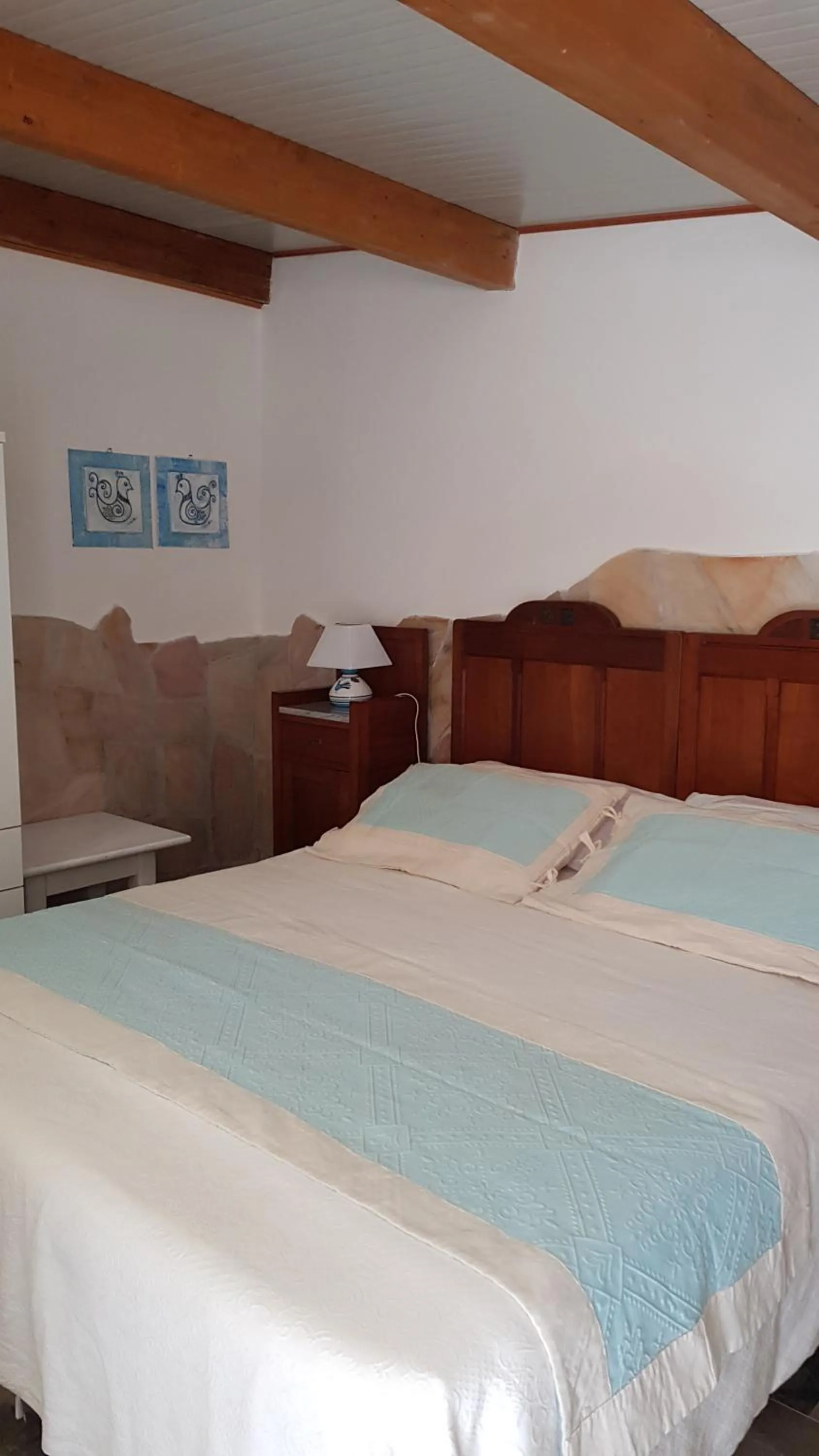 Bed in Aliga