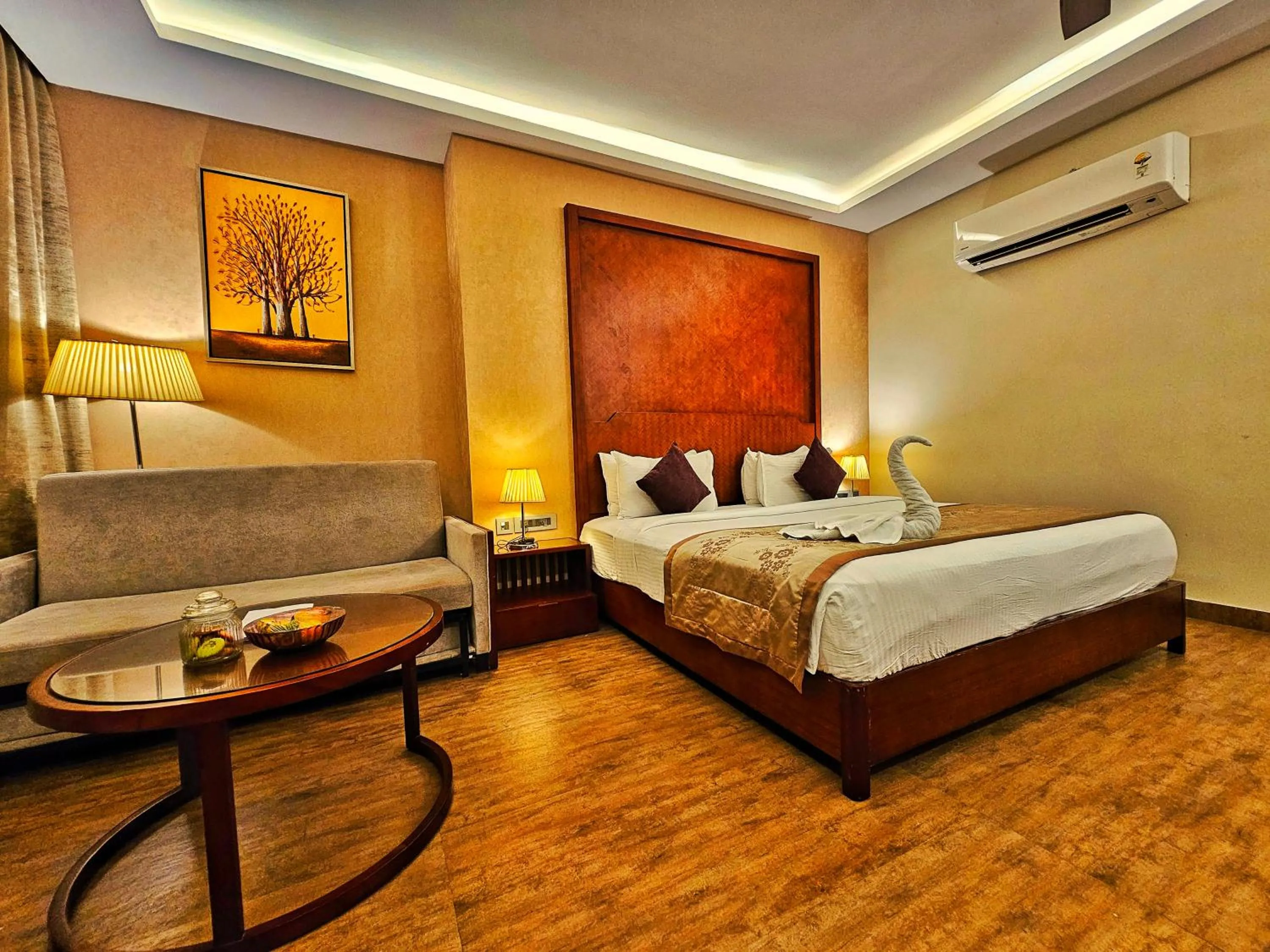 Photo of the whole room, Bed in UVA Meridian Bay Resort & Spa