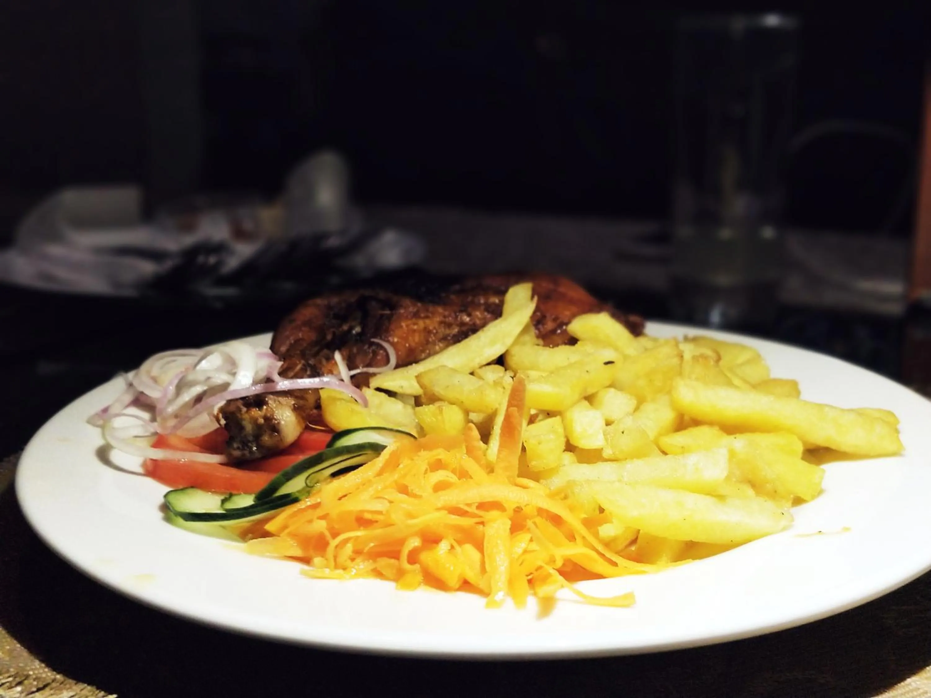 Restaurant/places to eat in Virunga Hotel