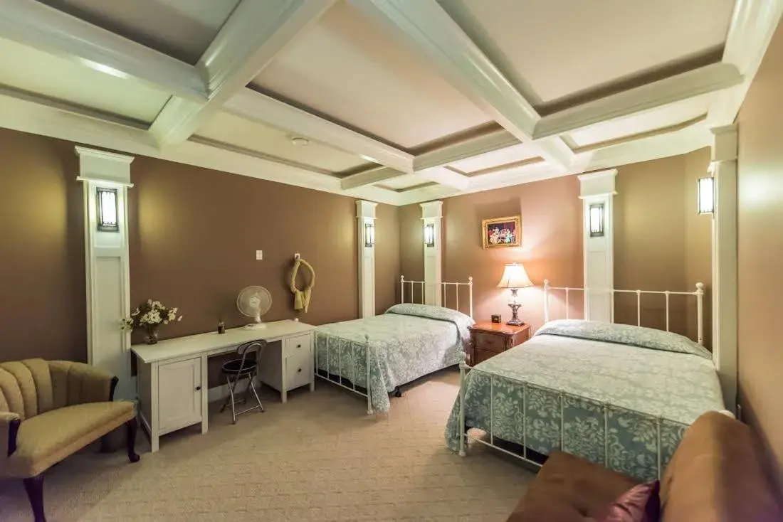 Double Room with Shared Bathroom in Grace Guest House Double Room with Shared Bathroom in Grace Guest House