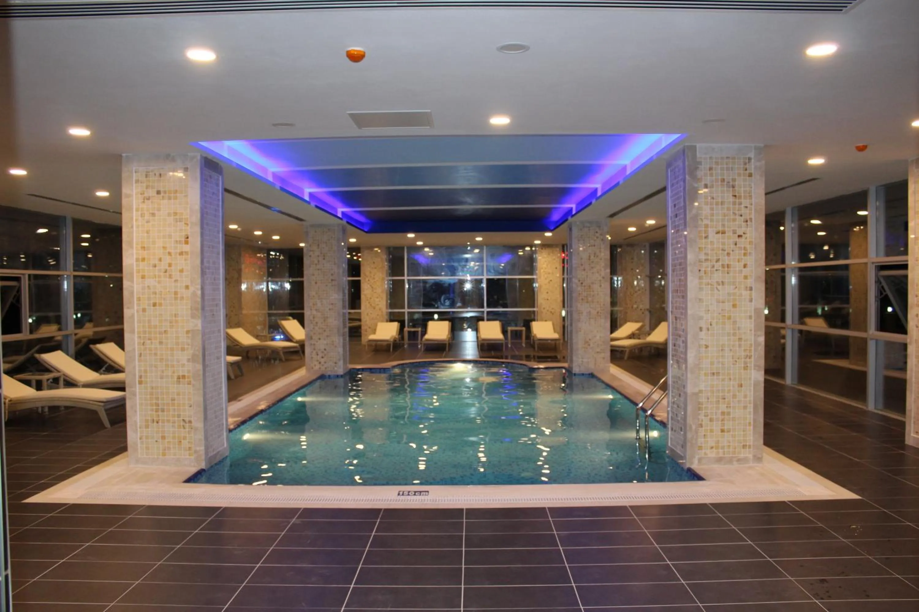 Swimming pool in Park Dedeman Elazığ