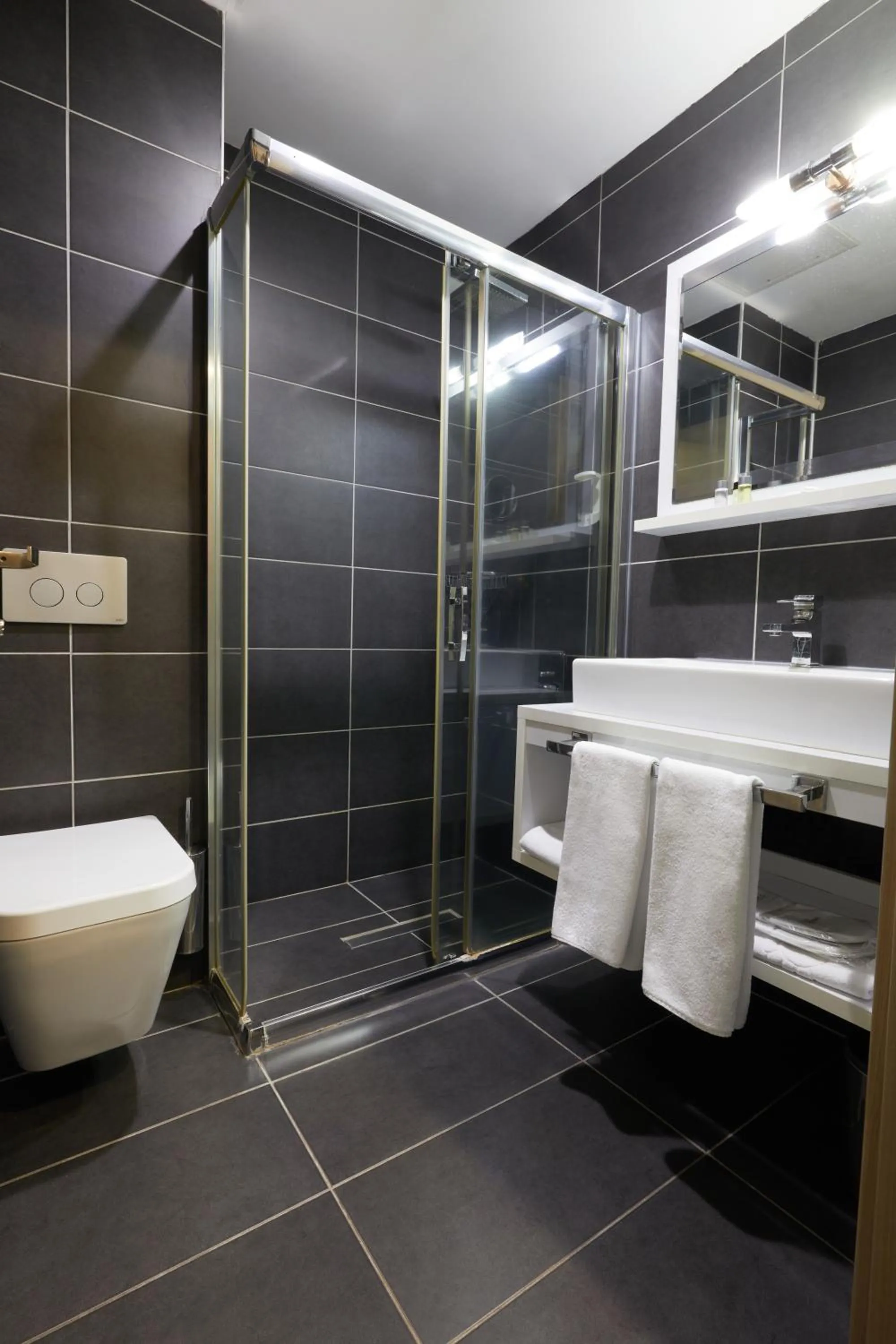 Shower in Park Dedeman Elazığ