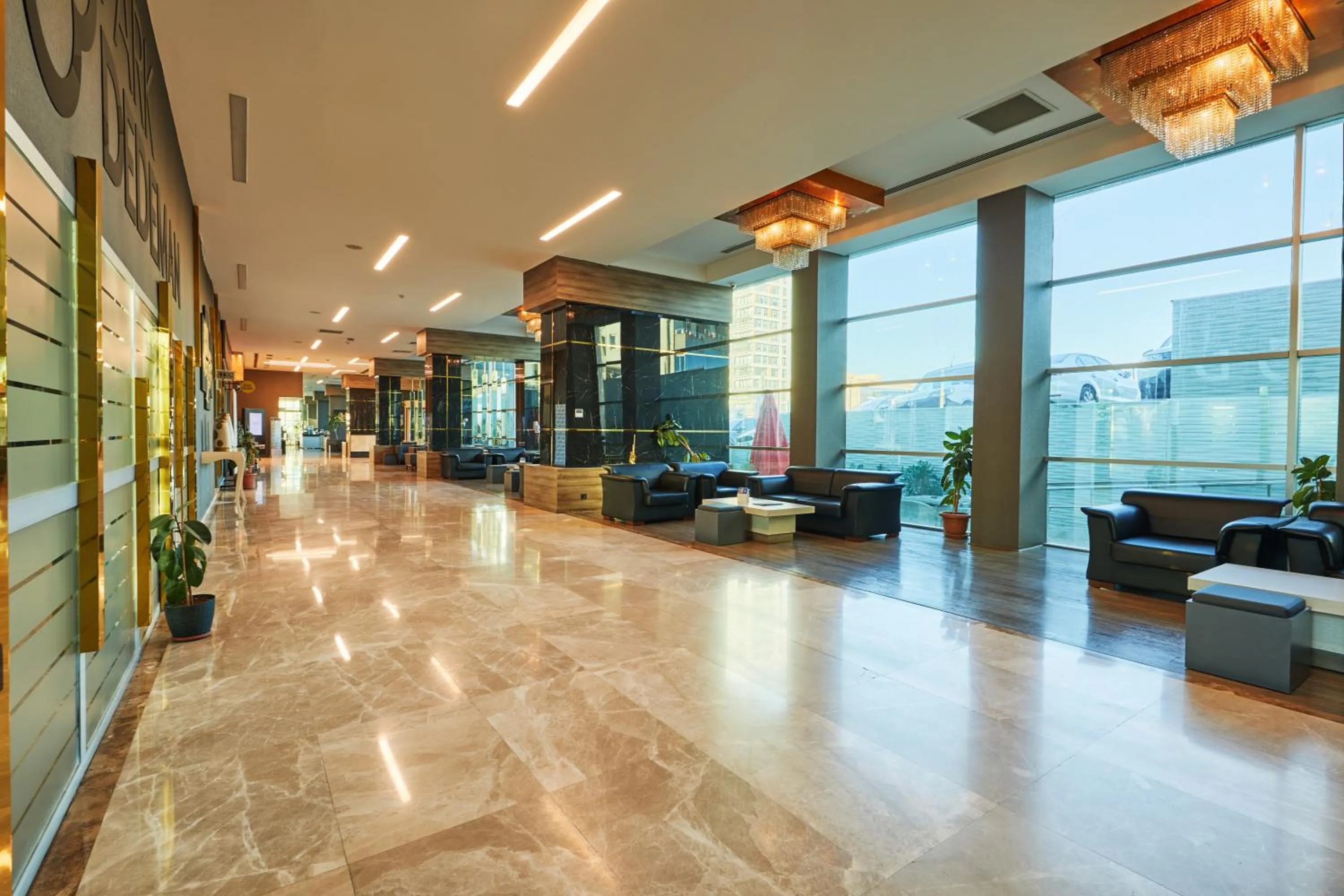 Lobby or reception in Park Dedeman Elazığ