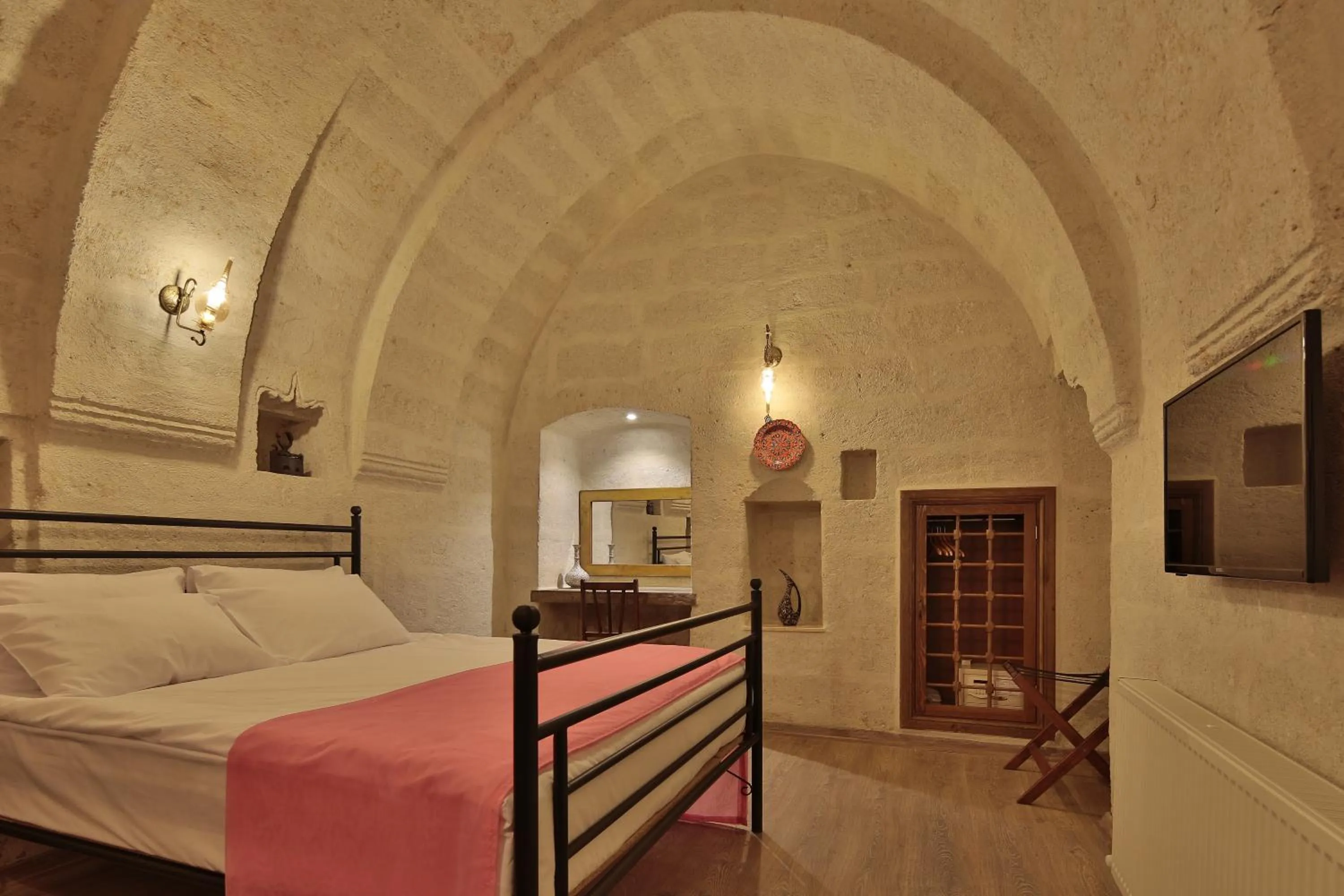 Bed in Jacob's Cave Suites - Cappadocia