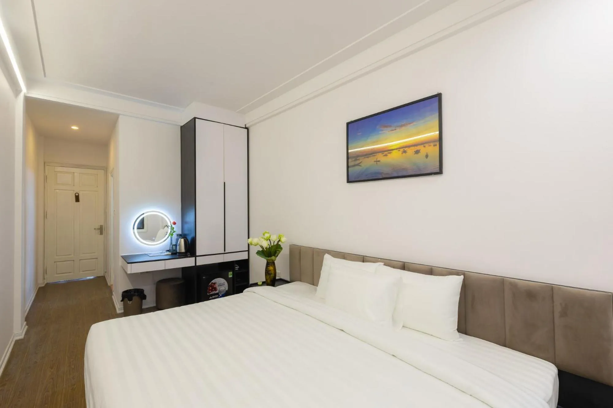 Photo of the whole room, Bed in Better Home Hanoi