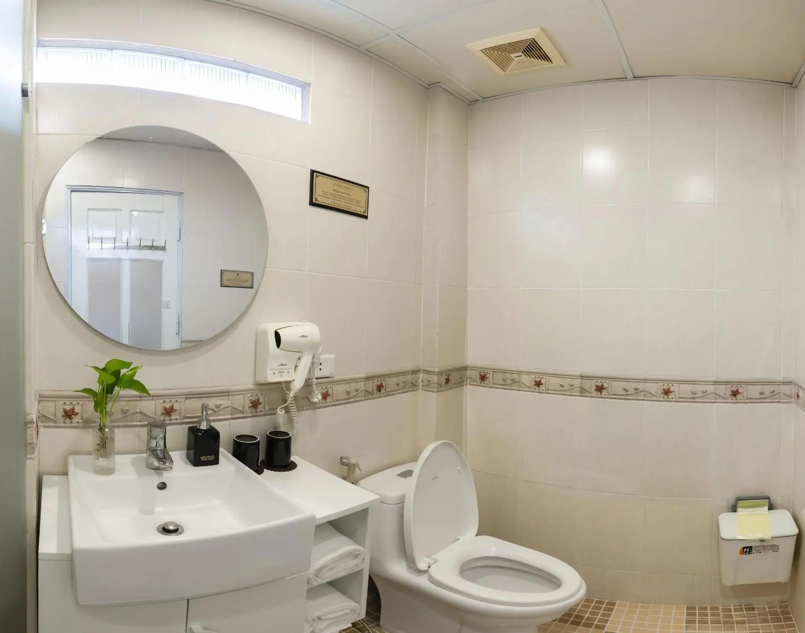 Deluxe Double or Twin Room in Better Home Hanoi Deluxe Double or Twin Room in Better Home Hanoi