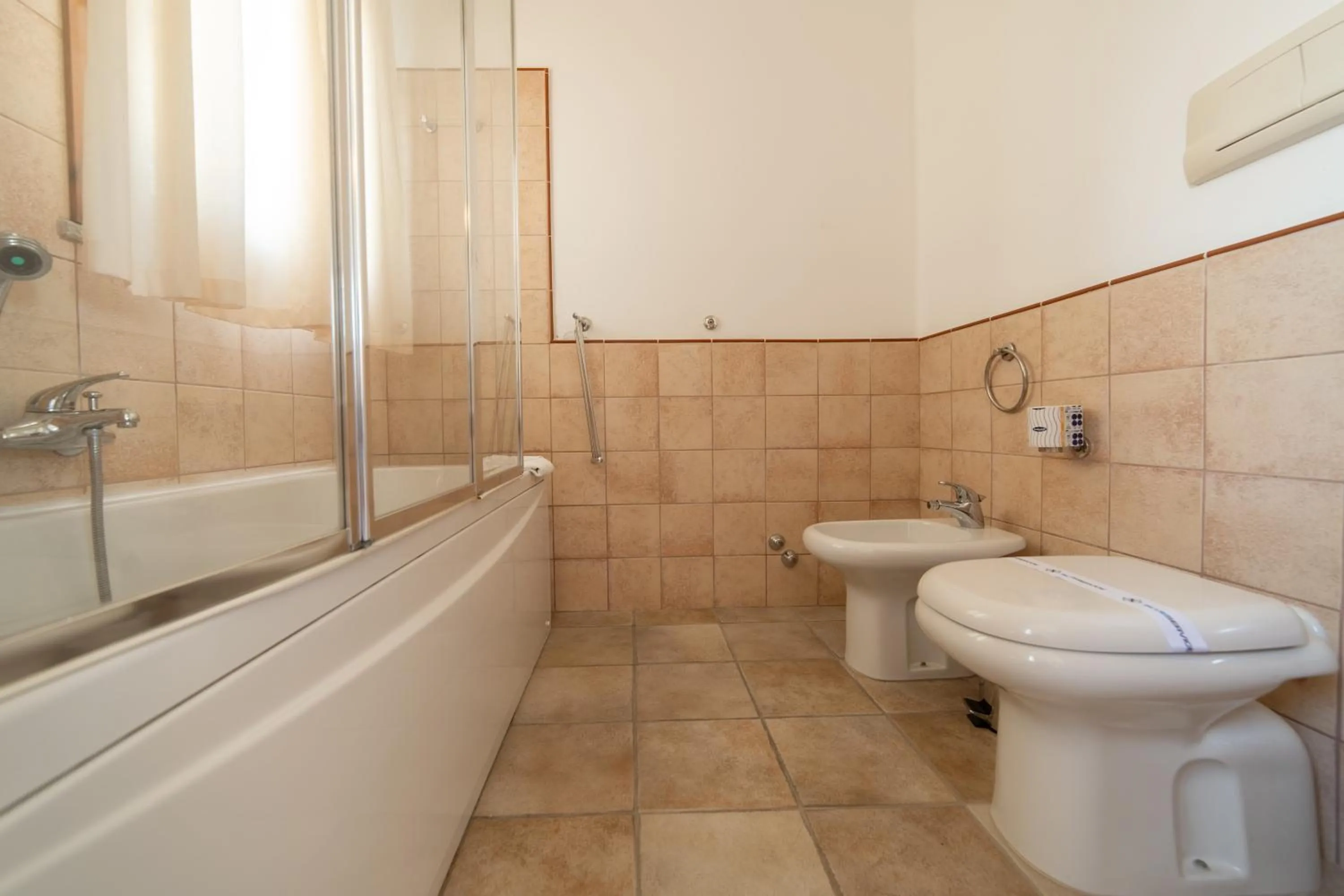 Hot Tub in GH Diana Hotel