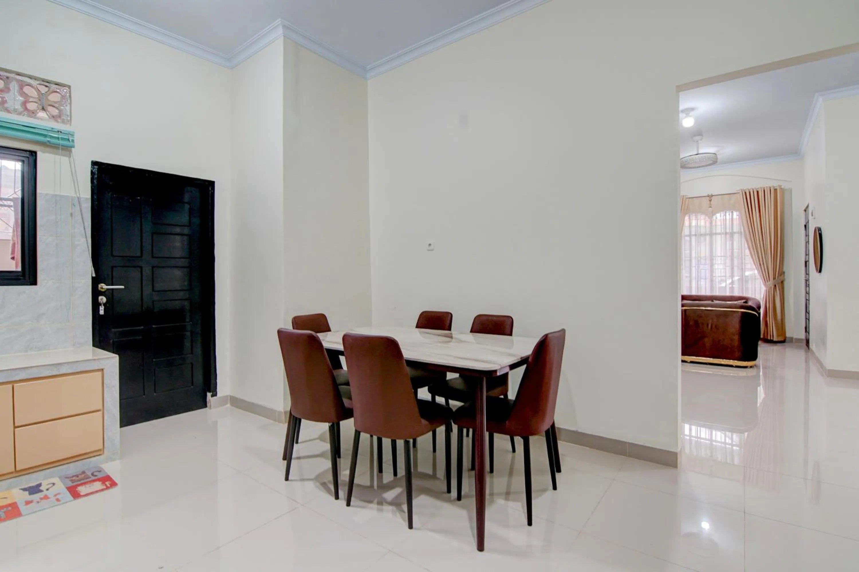 kitchen in OYO 94758 Kamila House
