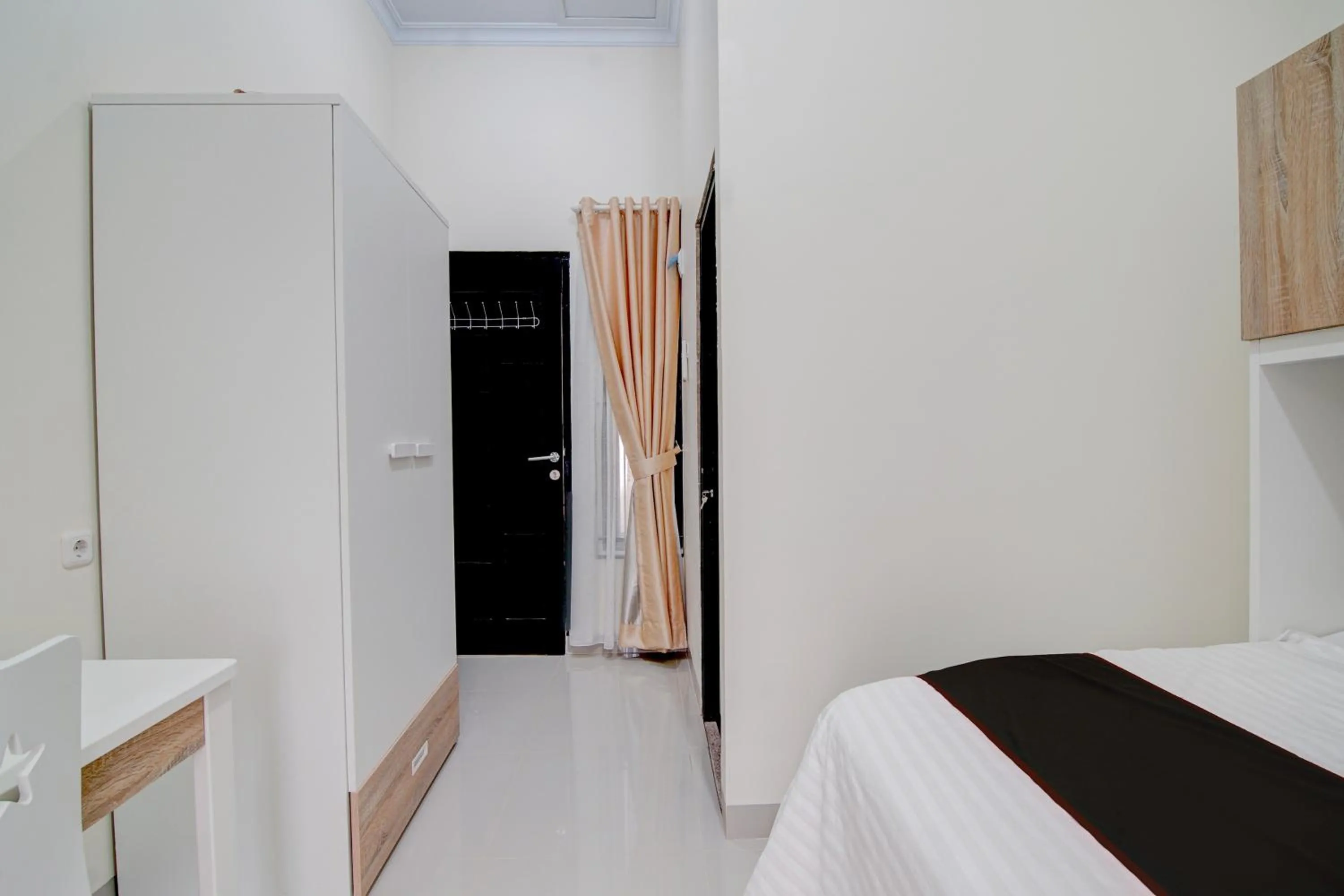 Bedroom, Bed in OYO 94758 Kamila House