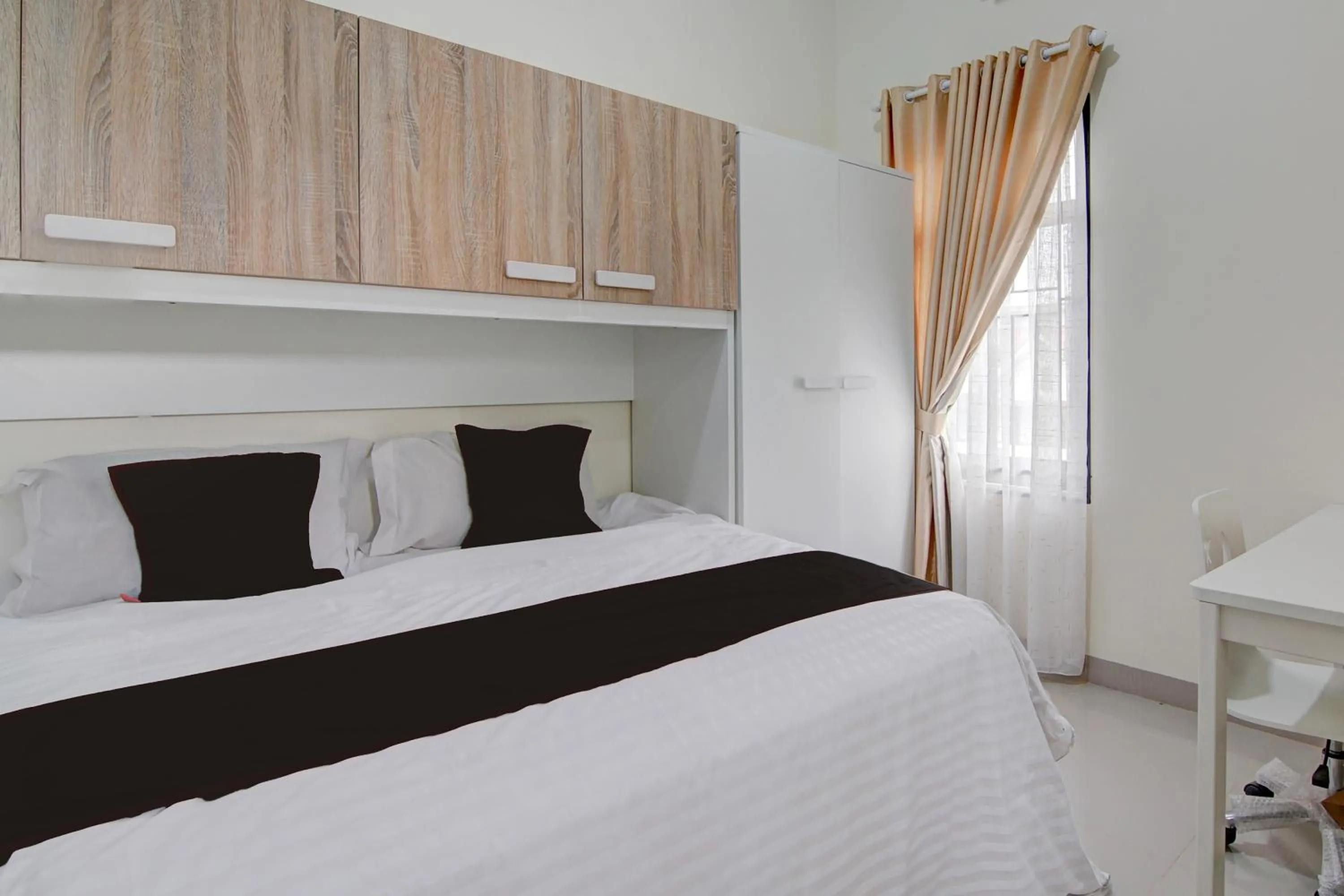 Bedroom, Bed in OYO 94758 Kamila House