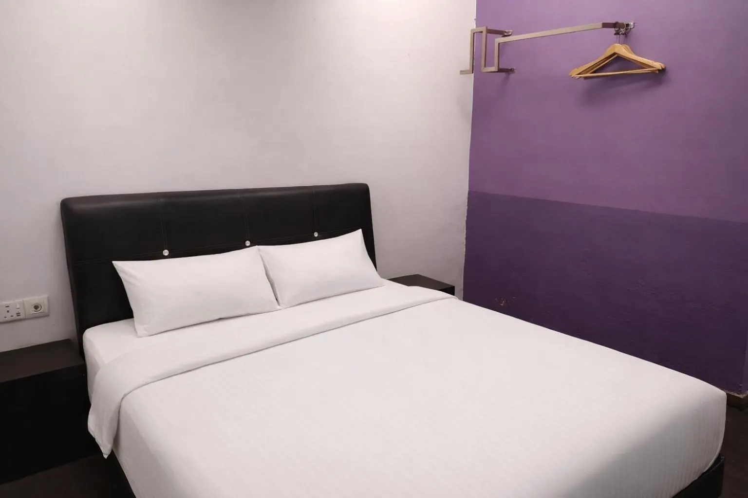 Bed in Newland Hotel by Ardens - Taman Pelangi, Johor Bahru