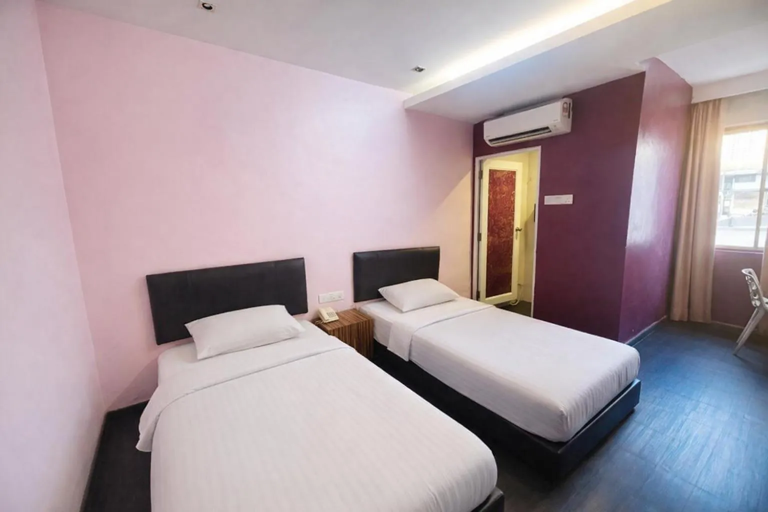 Bed in Newland Hotel by Ardens - Taman Pelangi, Johor Bahru