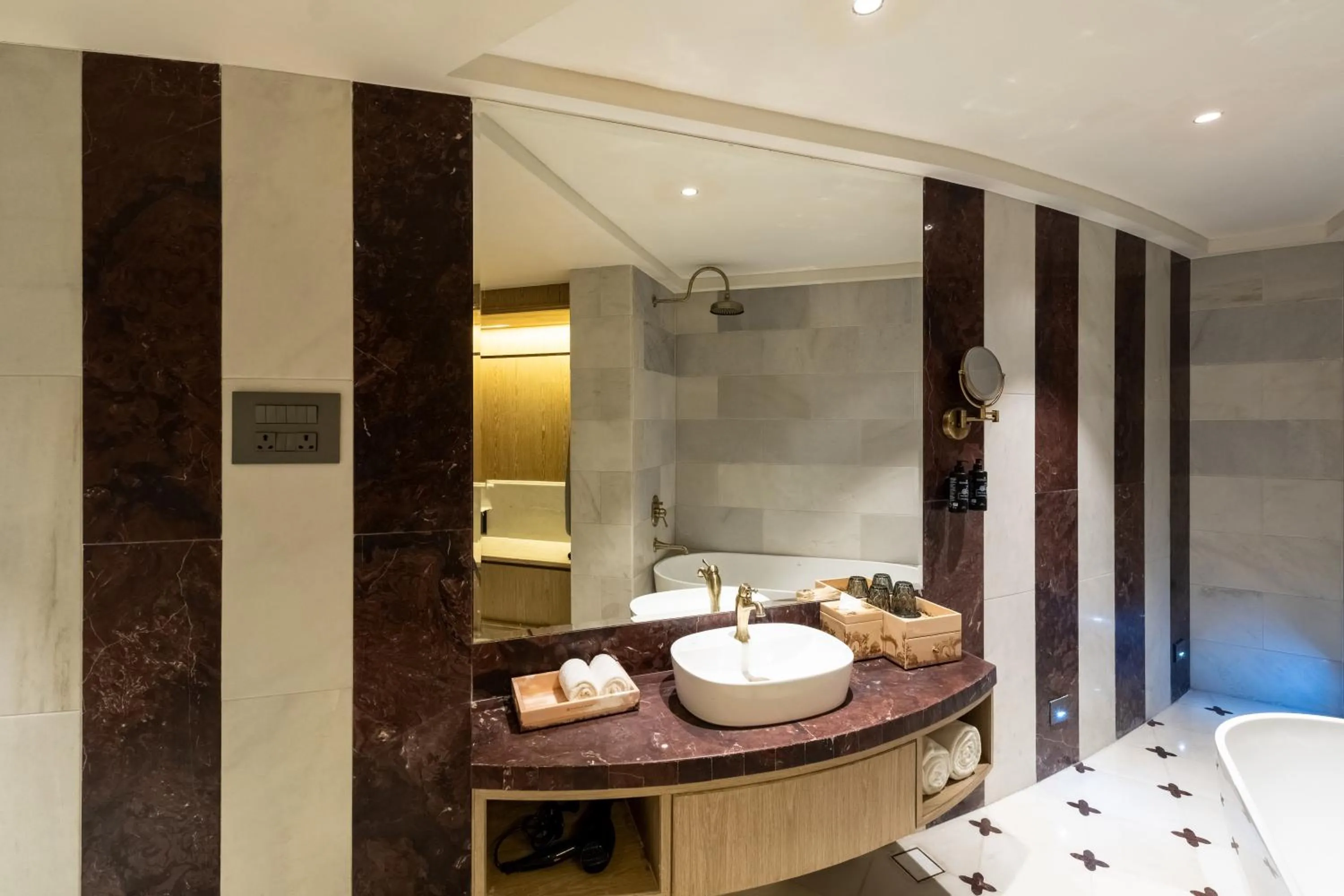 Bathroom, Bed in Wyndham Grand Udaipur Fateh Sagar Lake - Pure Vegetarian Resort