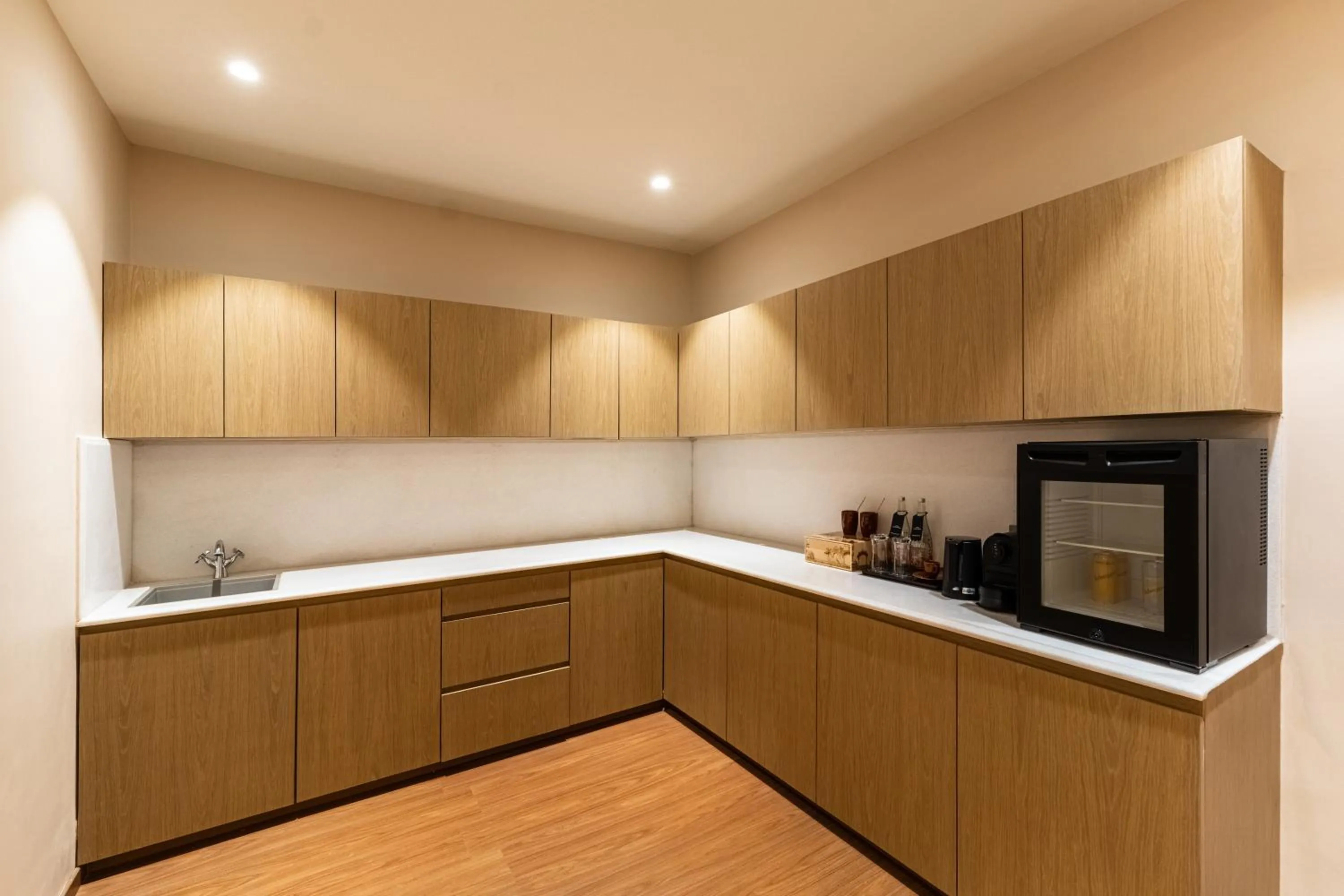 Kitchen or kitchenette in Wyndham Grand Udaipur Fateh Sagar Lake - Pure Vegetarian Resort