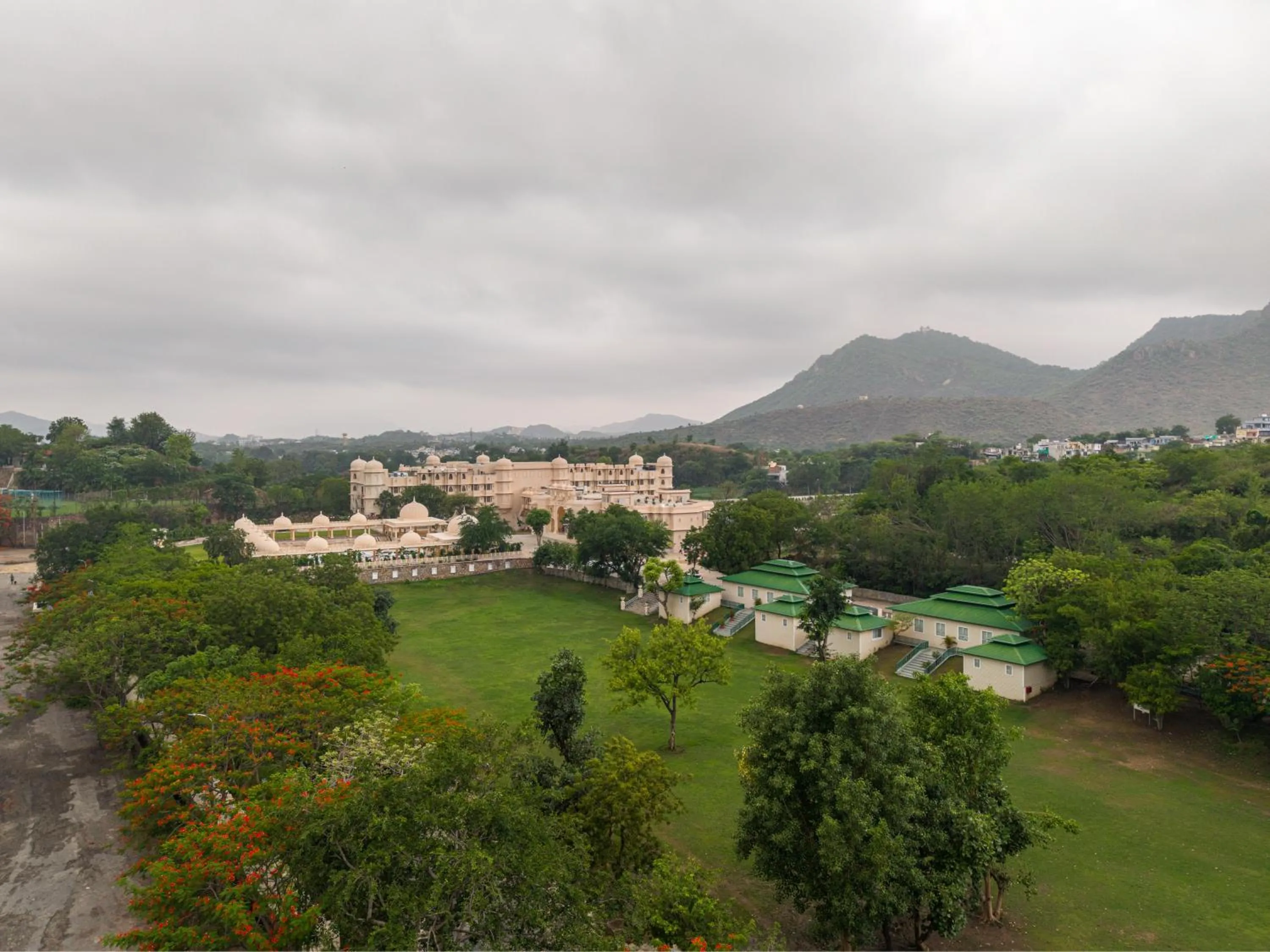 Natural landscape in Wyndham Grand Udaipur Fateh Sagar Lake - Pure Vegetarian Resort