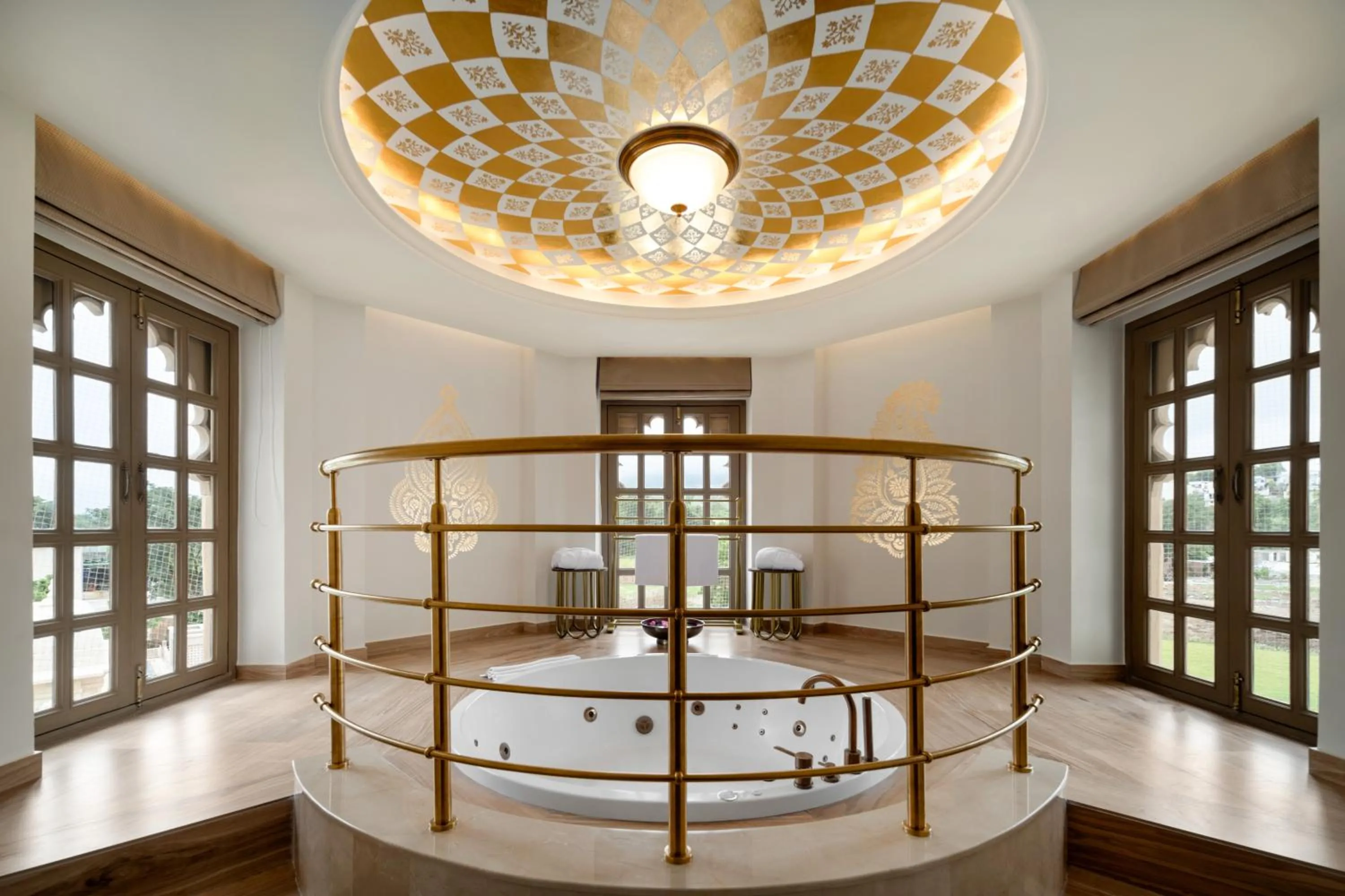 Bath, Bed in Wyndham Grand Udaipur Fateh Sagar Lake - Pure Vegetarian Resort