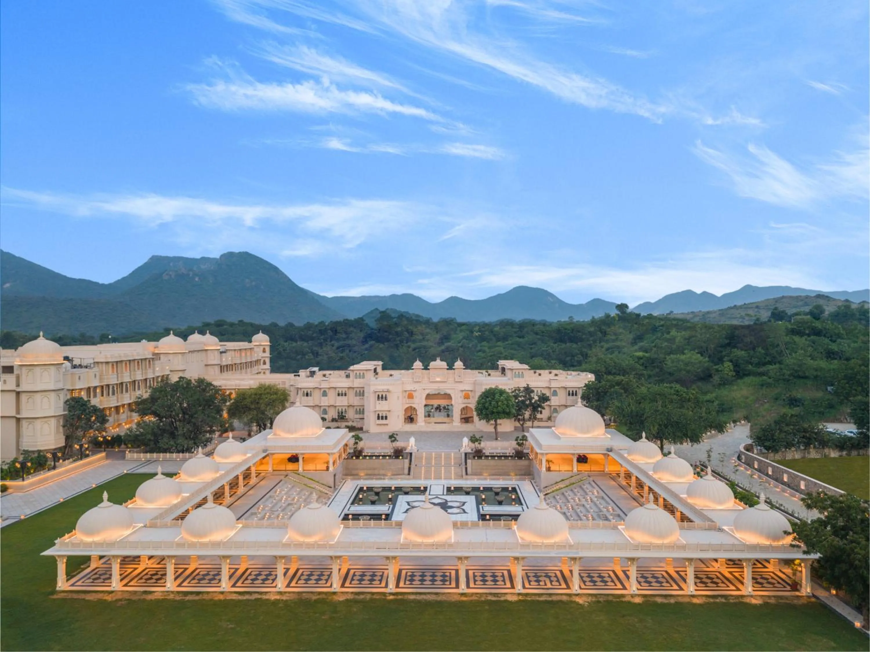 Banquet/Function facilities in Wyndham Grand Udaipur Fateh Sagar Lake - Pure Vegetarian Resort