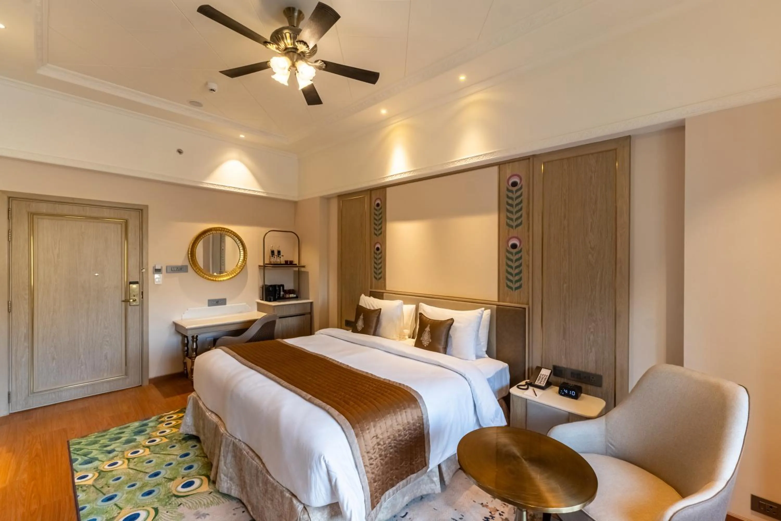 Bedroom, Bed in Wyndham Grand Udaipur Fateh Sagar Lake - Pure Vegetarian Resort