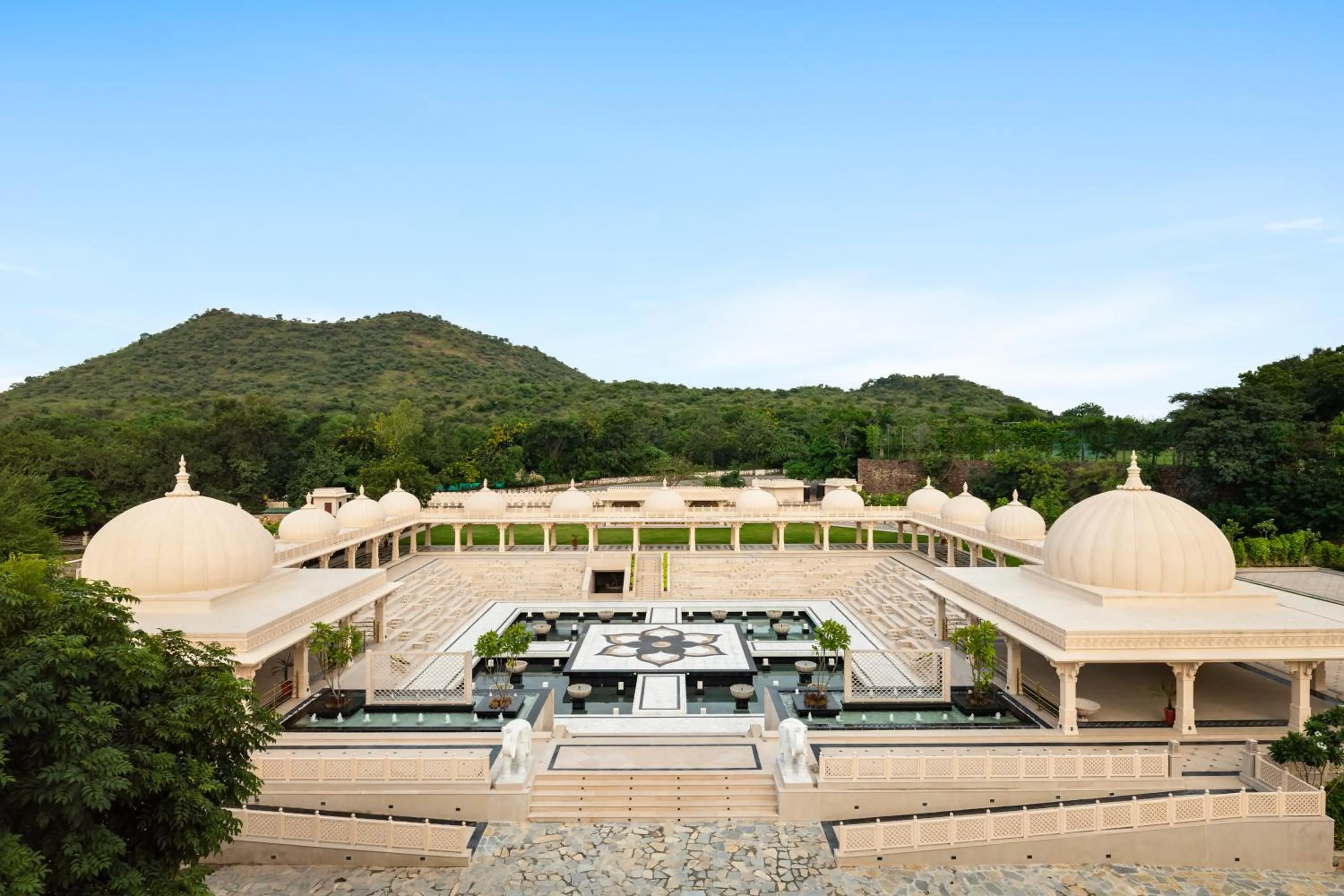 wedding in Wyndham Grand Udaipur Fateh Sagar Lake - Pure Vegetarian Resort