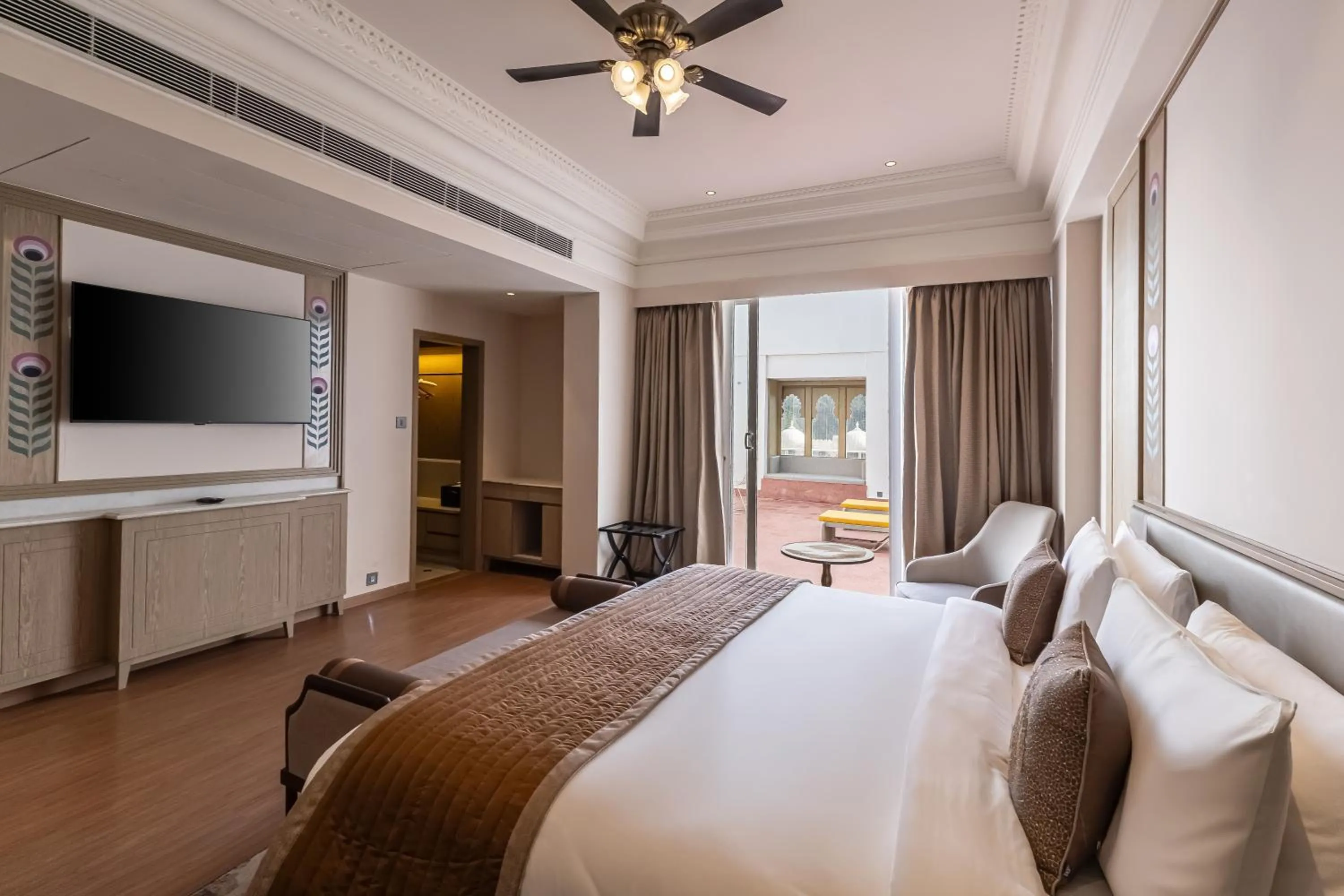 Bed in Wyndham Grand Udaipur Fateh Sagar Lake - Pure Vegetarian Resort
