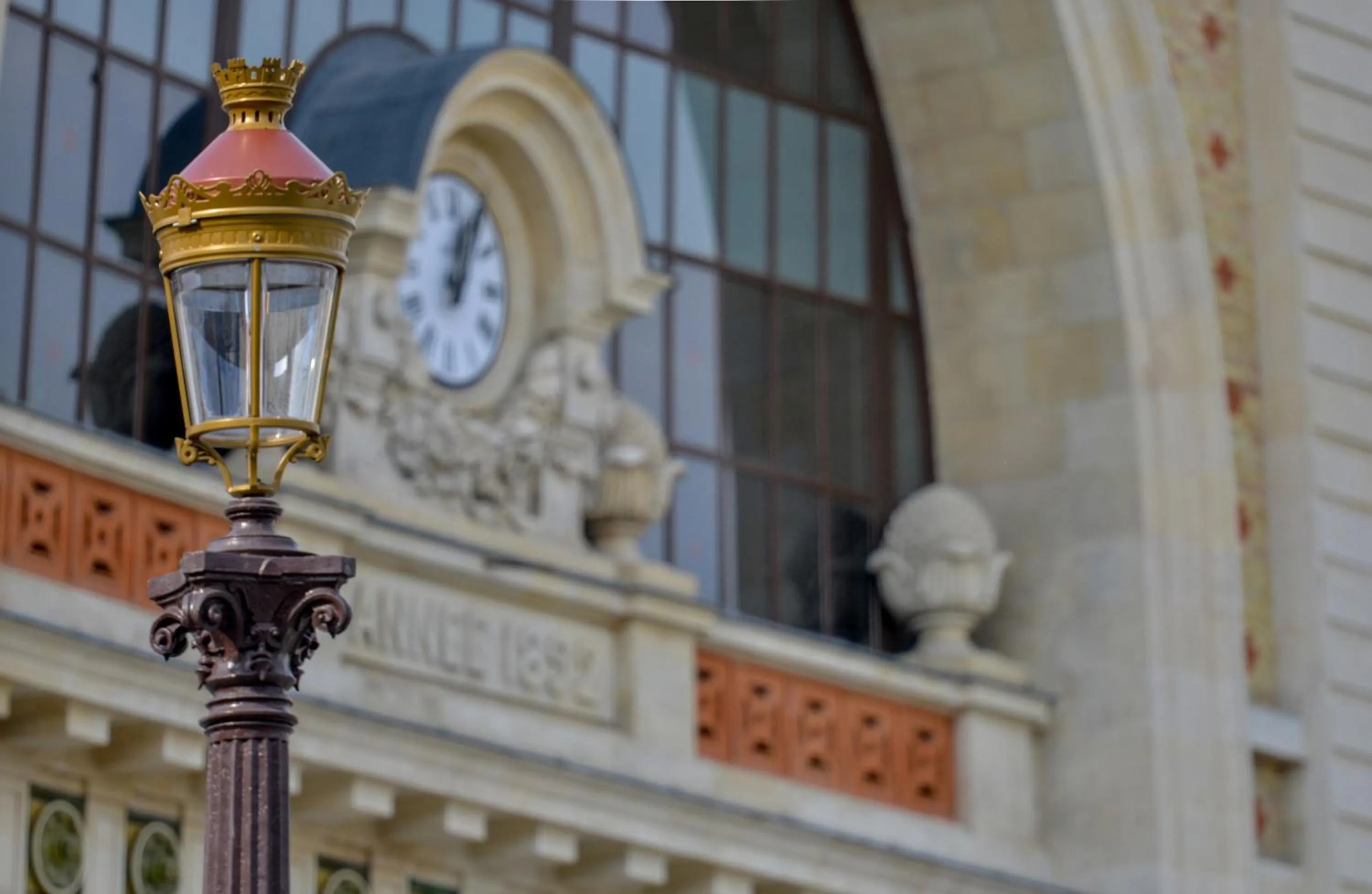 Neighbourhood in Hôtel & Appartements Monsigny