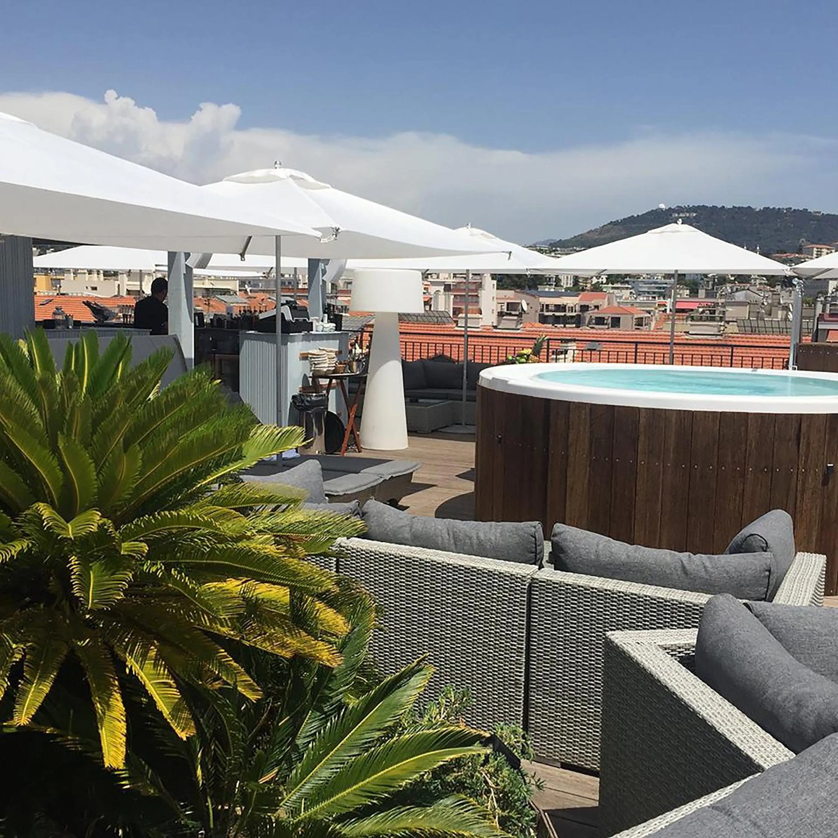 Hot Tub in Hôtel & Appartements Monsigny