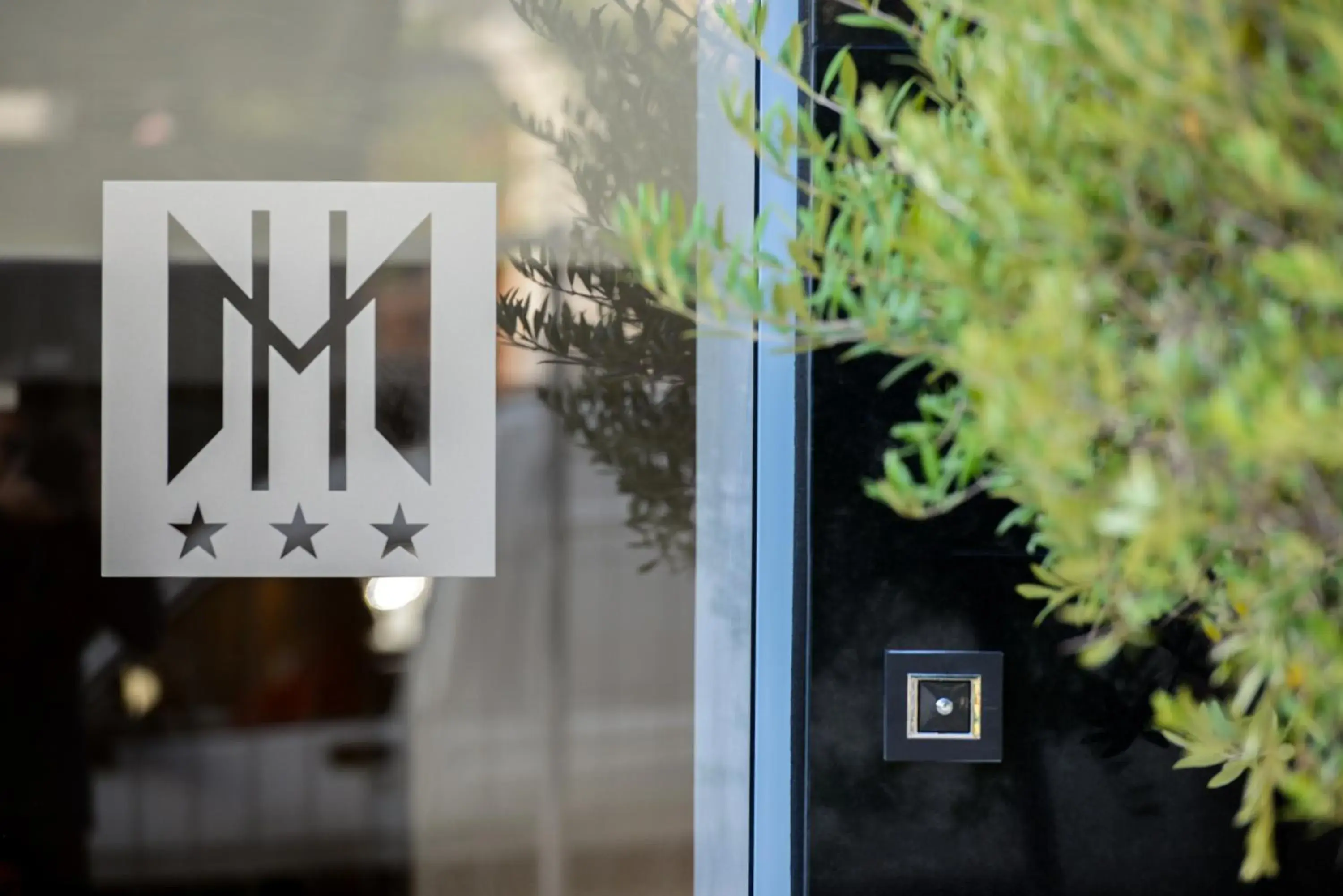 Facade/entrance in Hôtel & Appartements Monsigny Facade/entrance in Hôtel & Appartements Monsigny