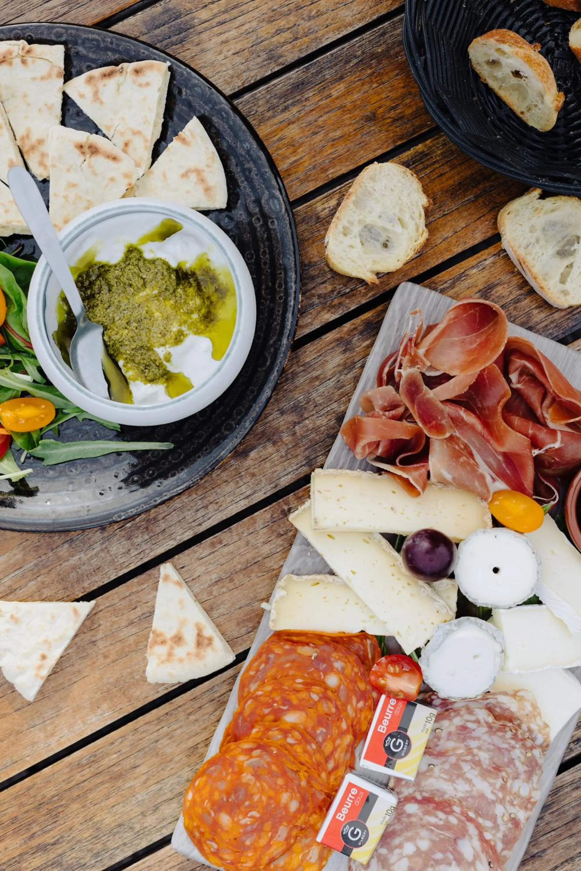 Food and drinks in Hôtel & Appartements Monsigny