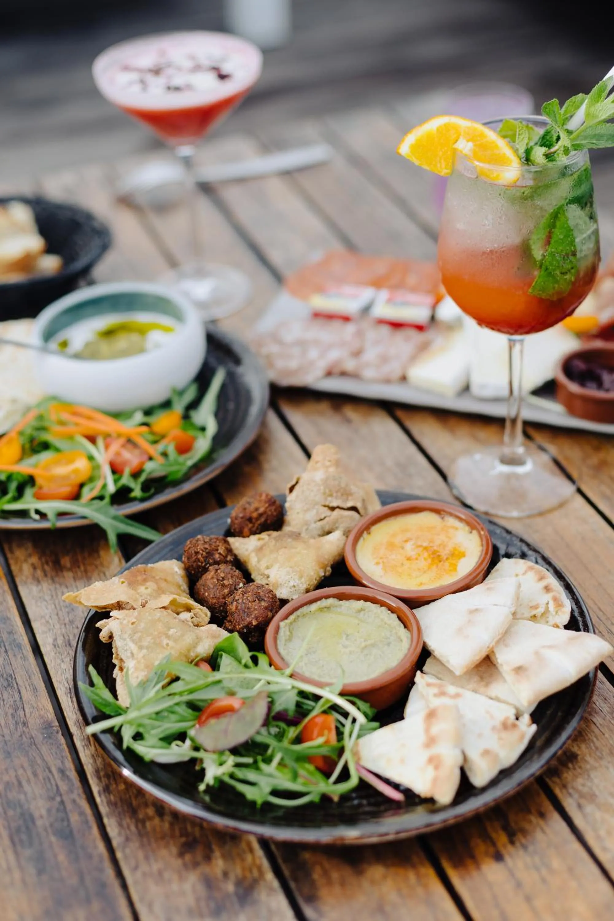 Food and drinks in Hôtel & Appartements Monsigny