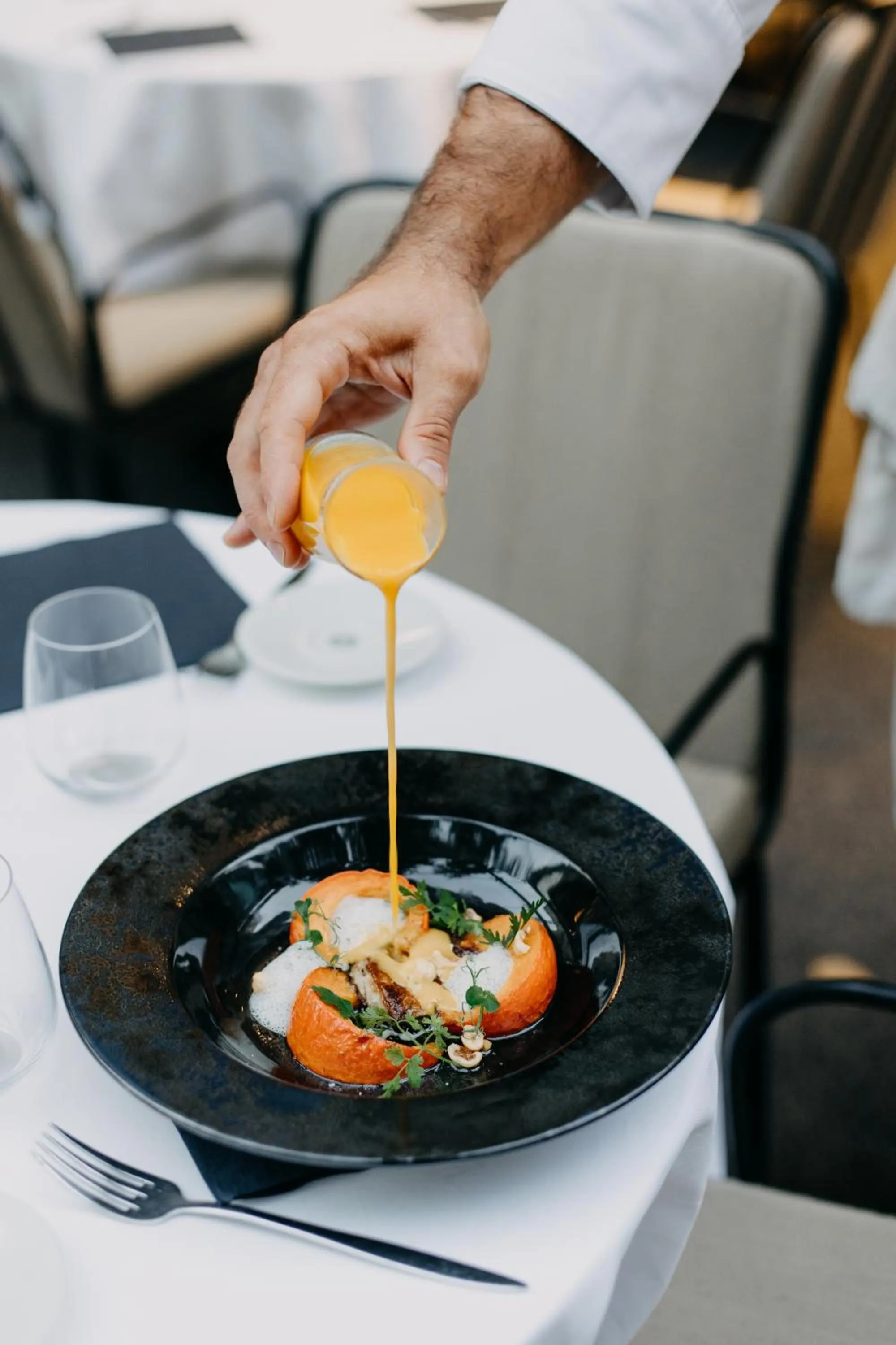 Restaurant/places to eat in Hôtel & Appartements Monsigny