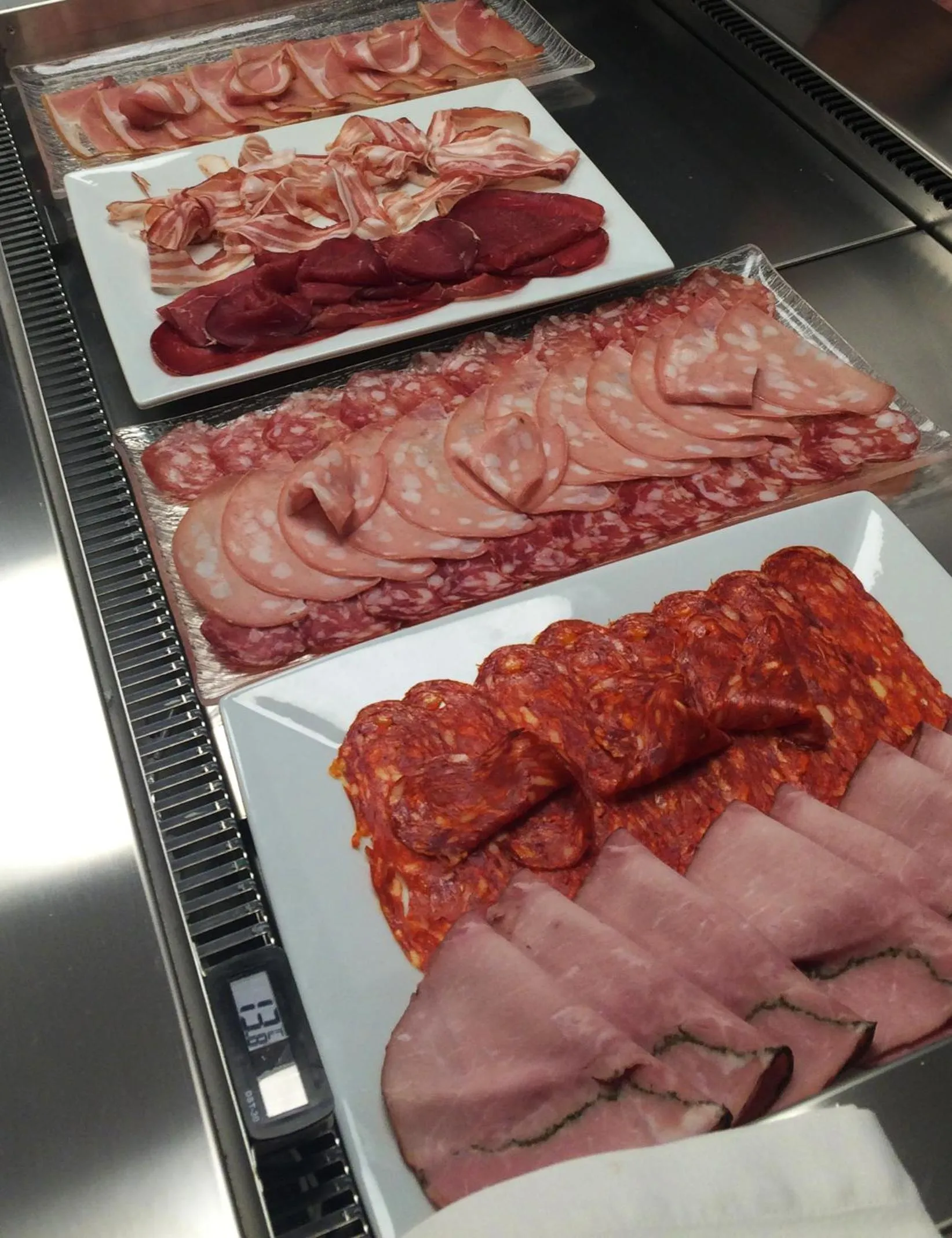 Buffet breakfast in Hôtel & Appartements Monsigny