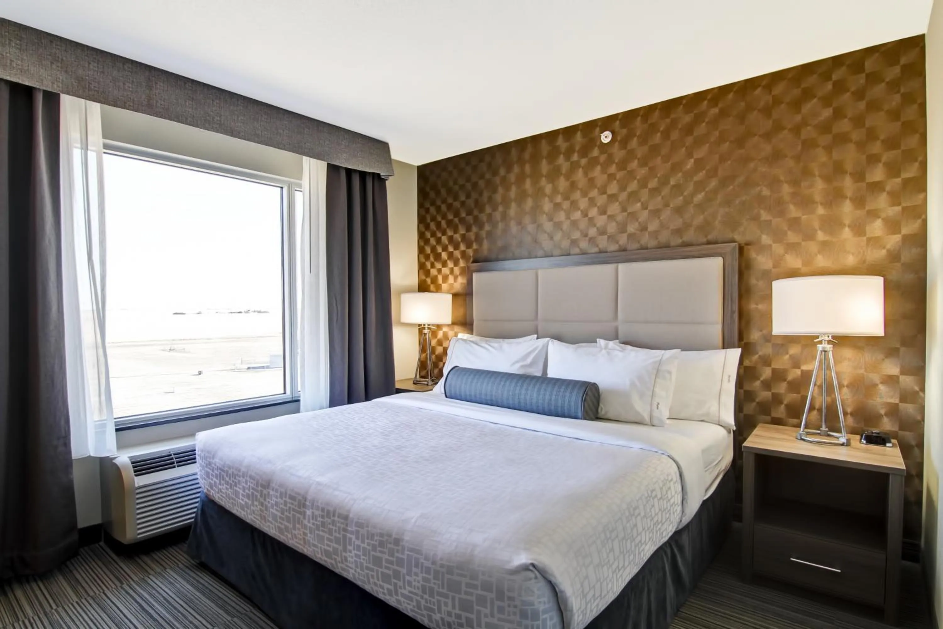 Bedroom, Bed in Canalta Kindersley