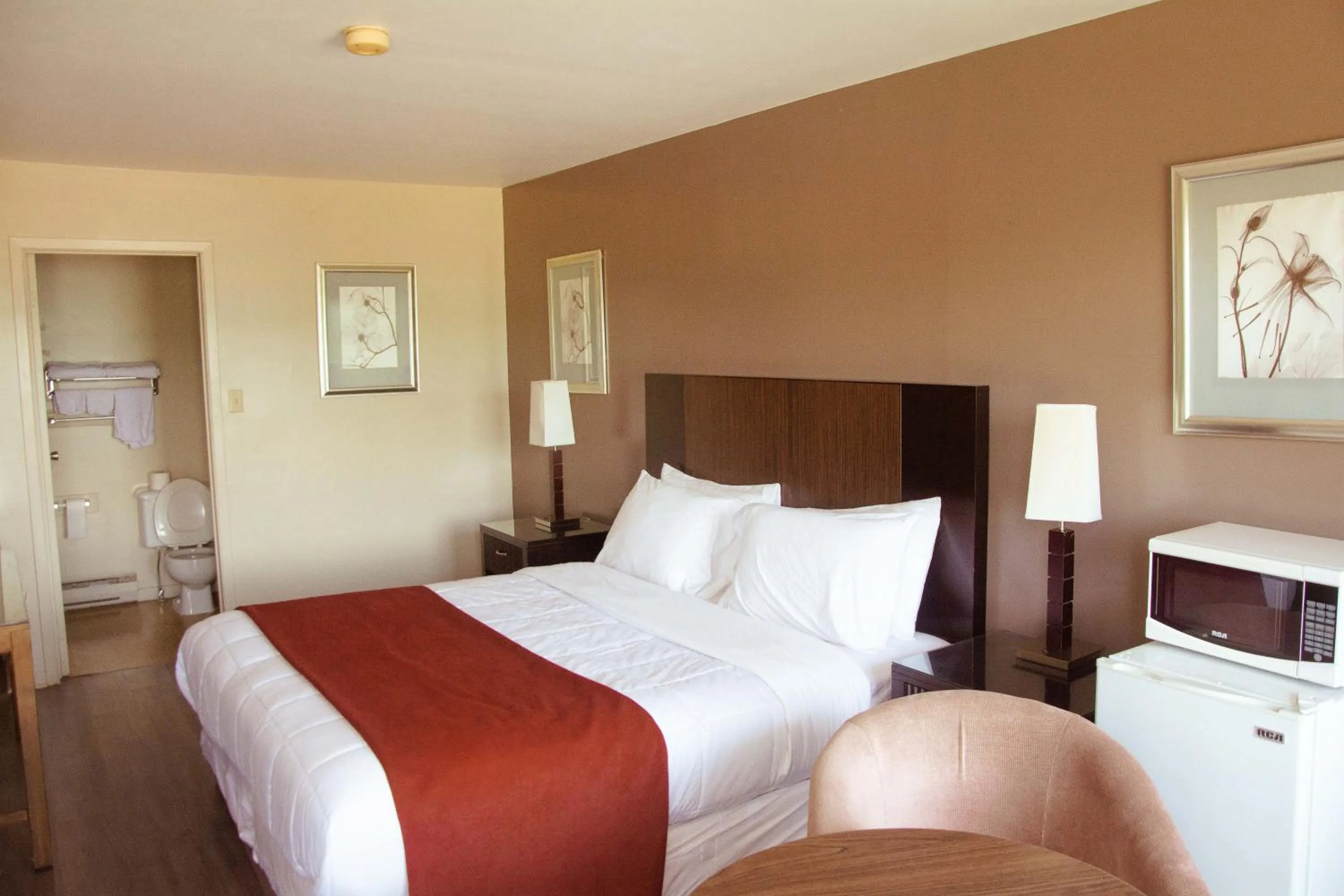 Photo of the whole room in Travels Inn Victoria County