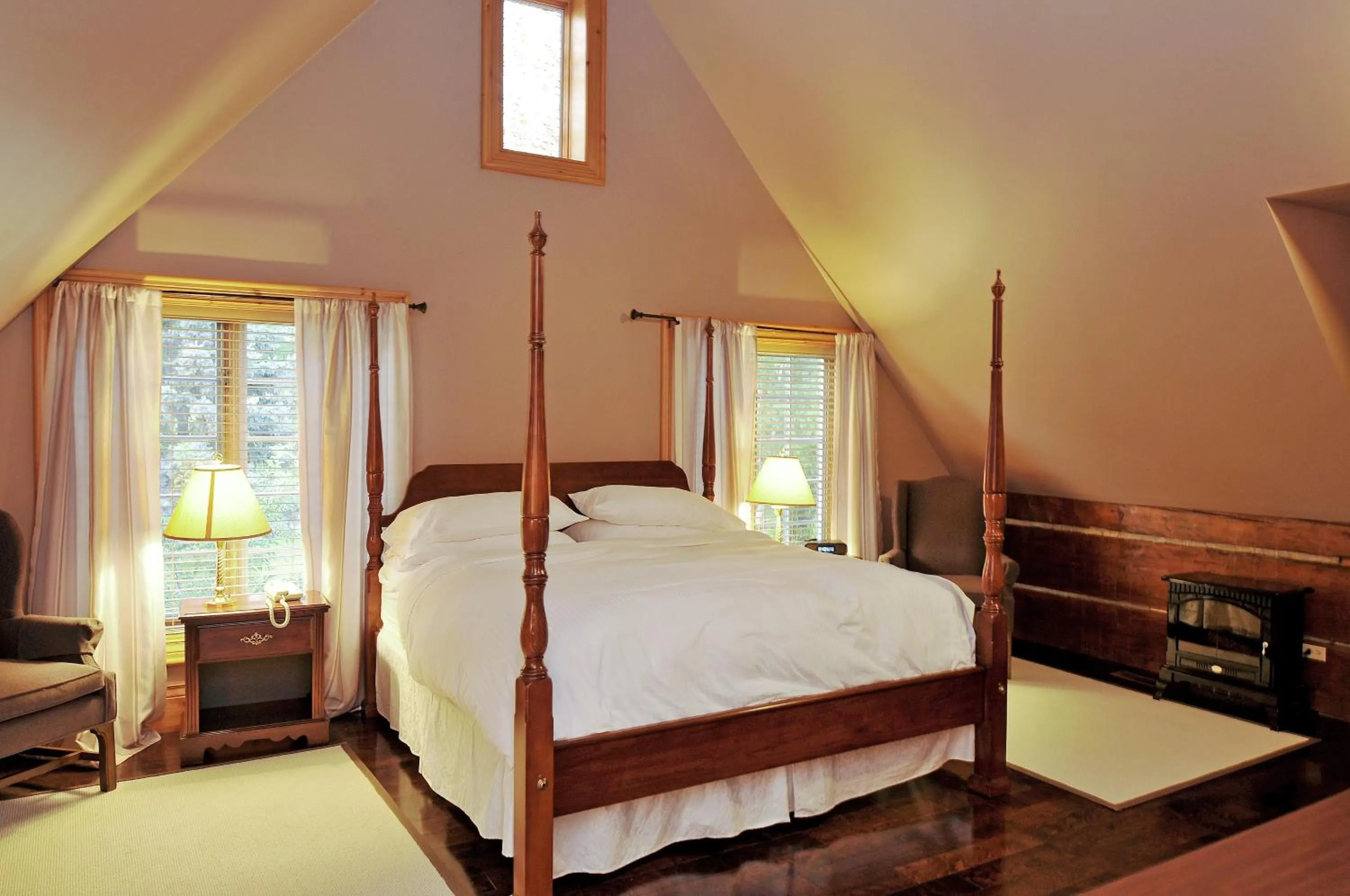 Bedroom, Bed in Eganridge Resort, Golf Club & Spa
