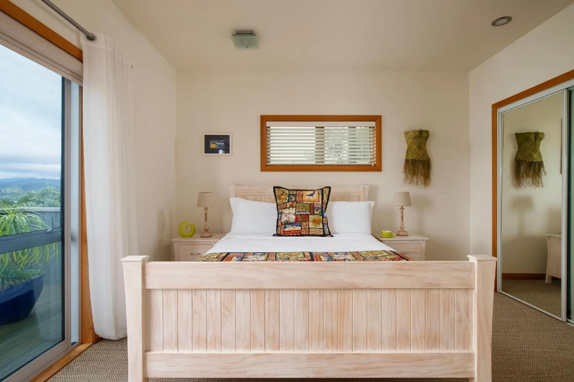 Photo of the whole room, Bed in Paku Palms