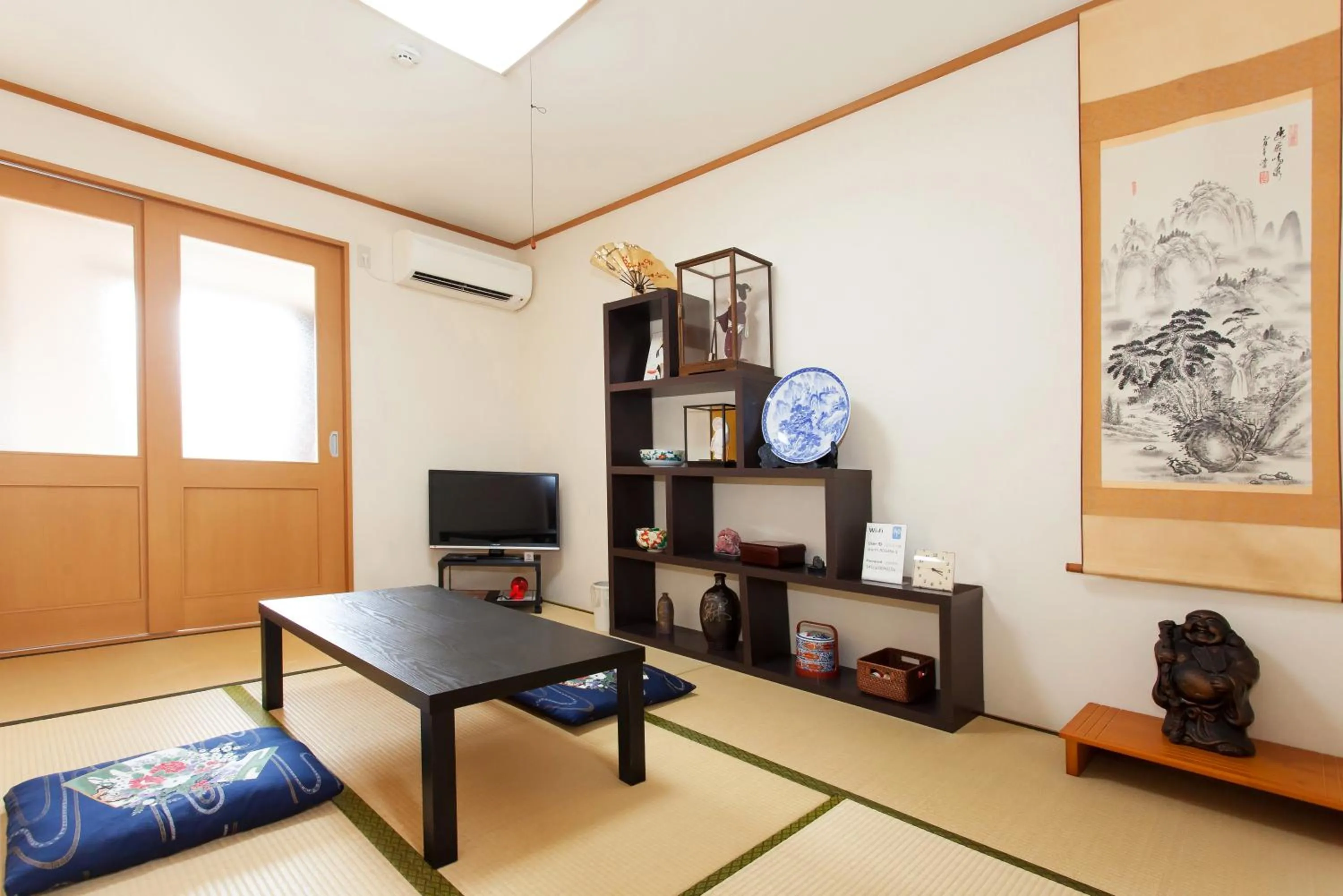 Decorative detail in Kujo Stays