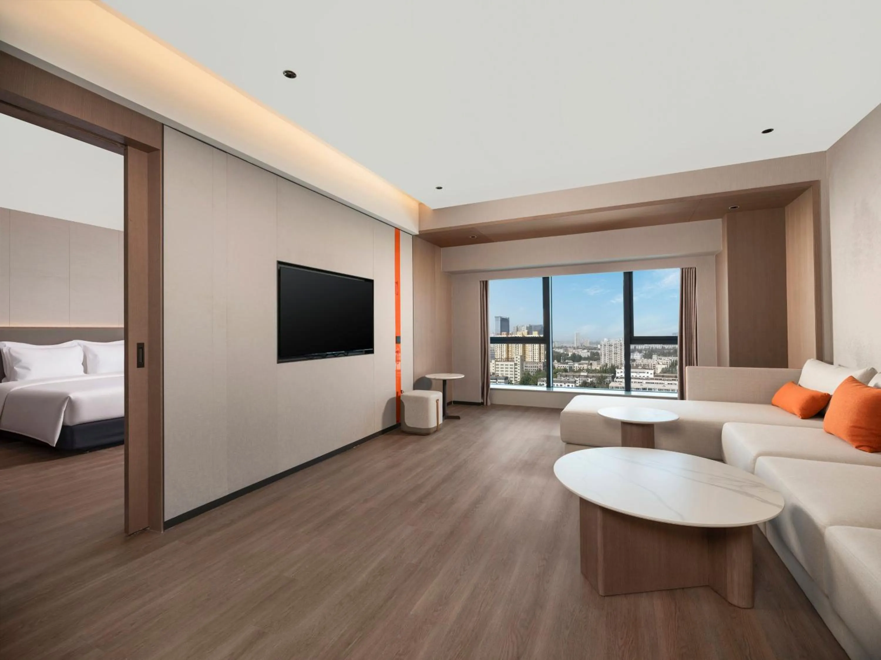 Photo of the whole room, Bed in Holiday Inn Express Aksu by IHG