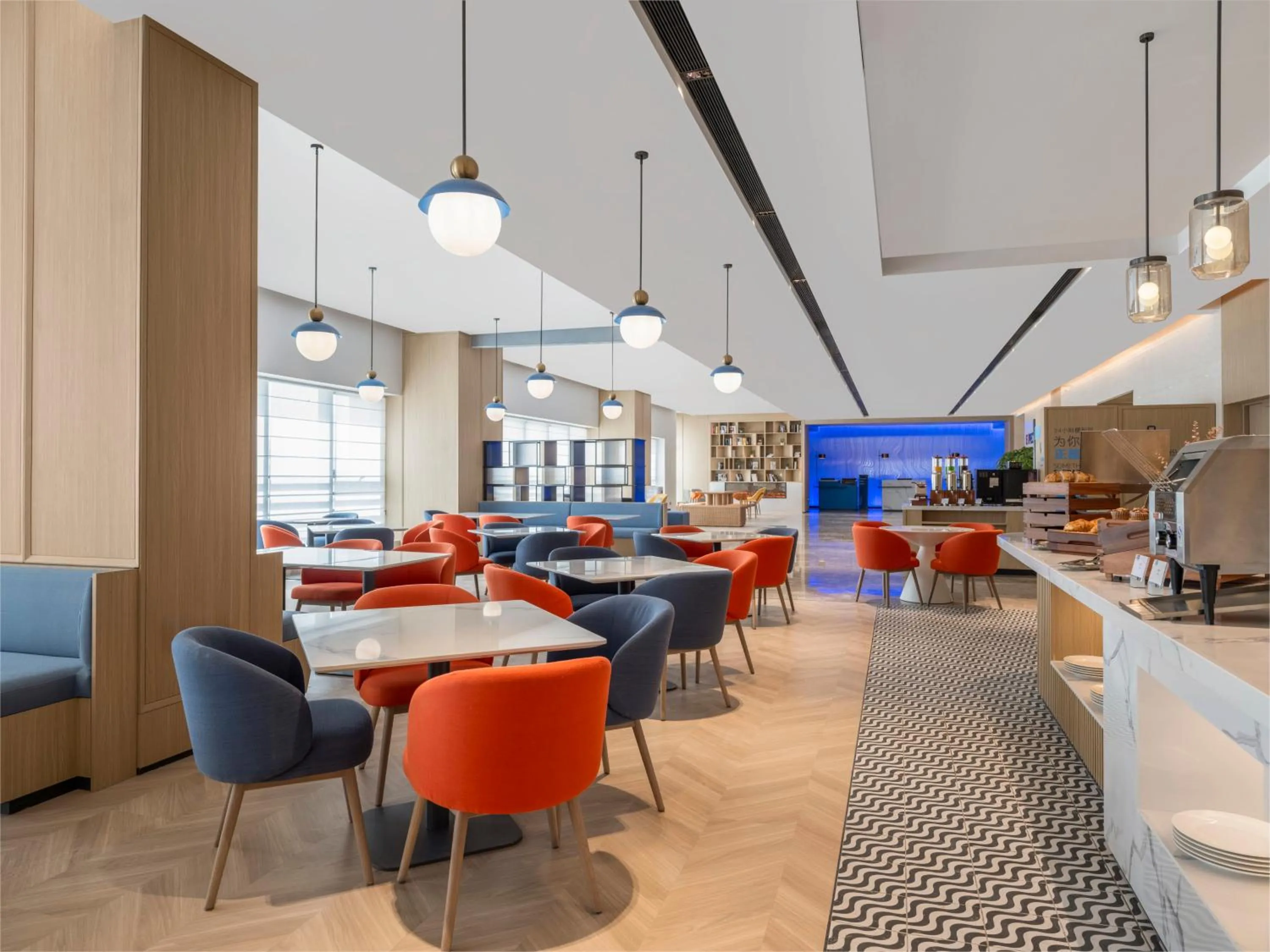 Restaurant/places to eat in Holiday Inn Express Aksu by IHG
